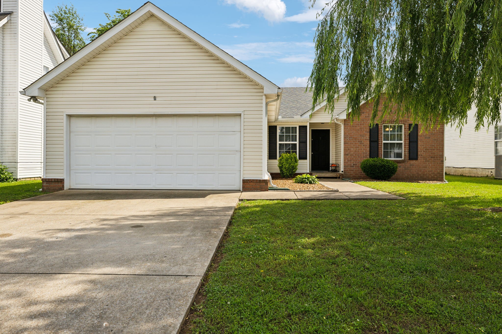163 Lansdan Dr