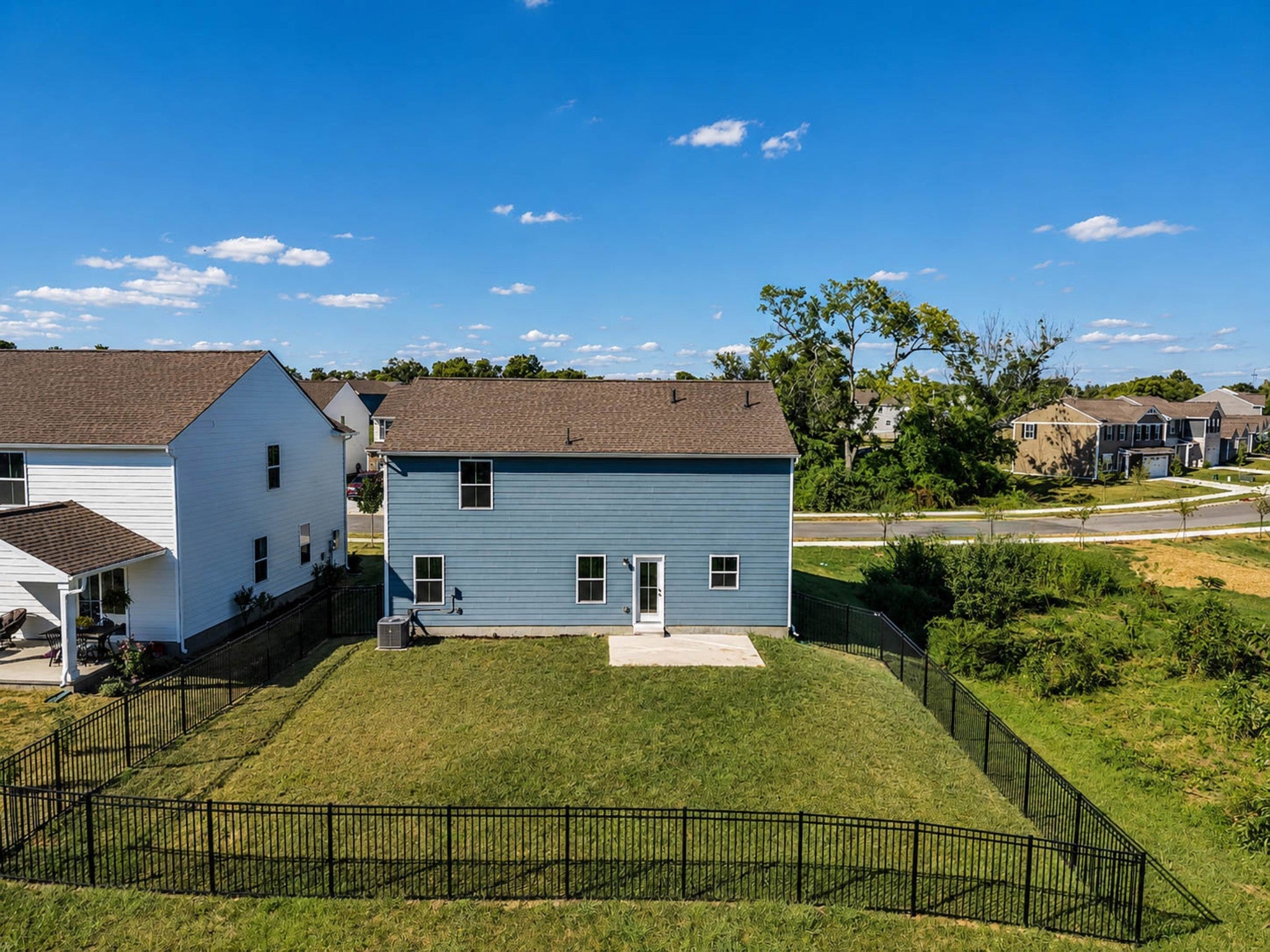 216 Laurel St