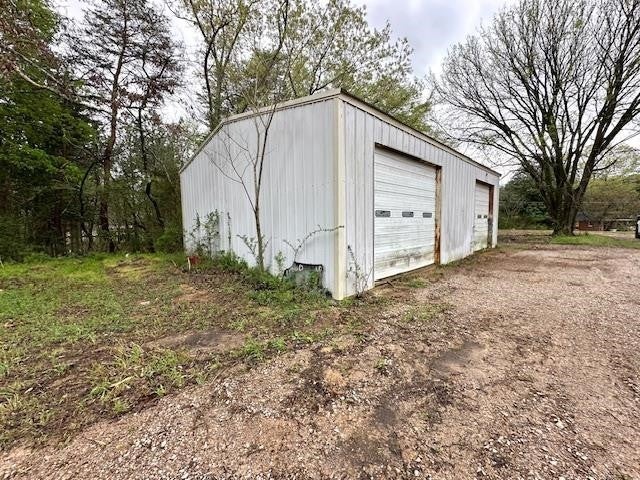 175 DRAKE LOOP