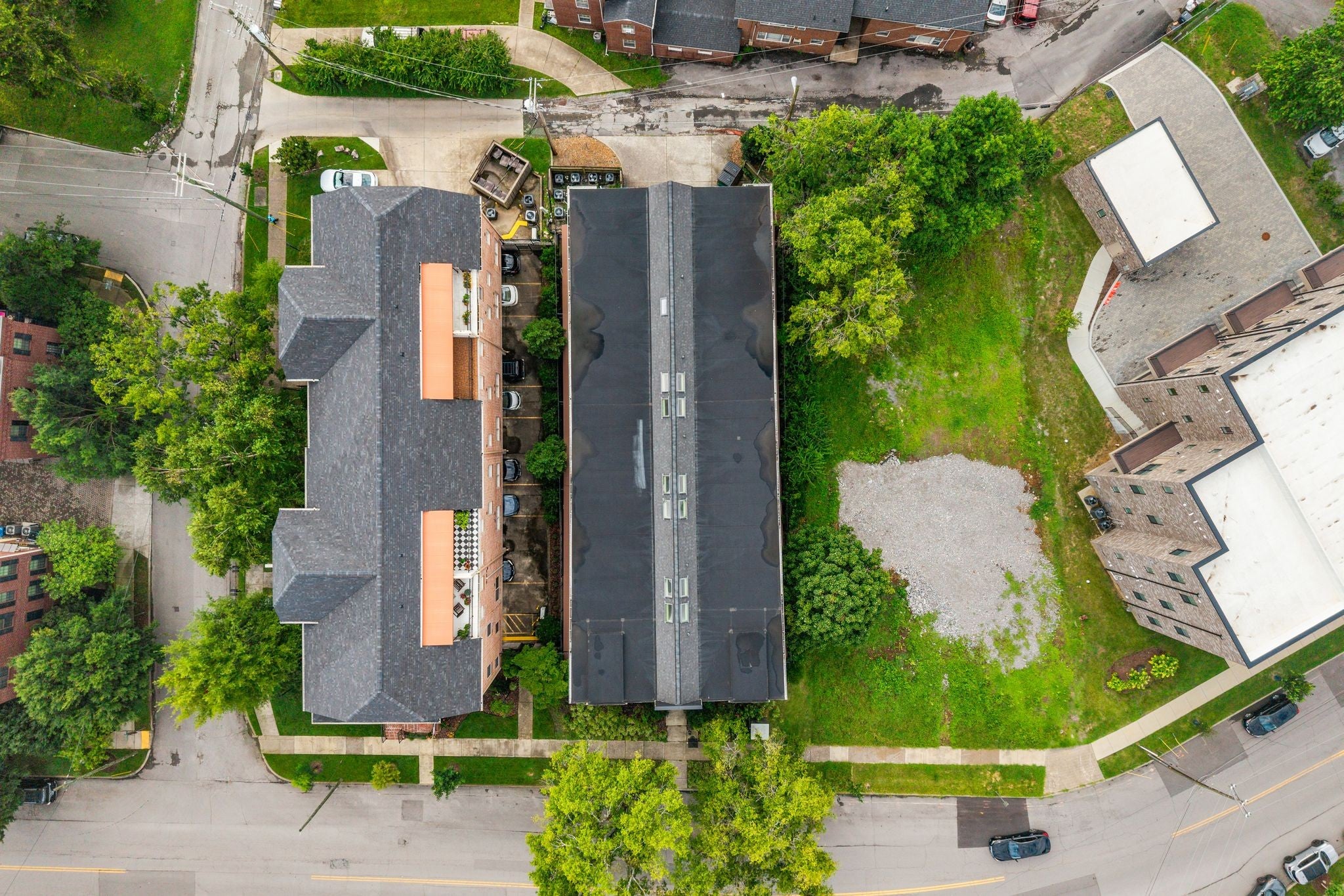 3203 Long Blvd