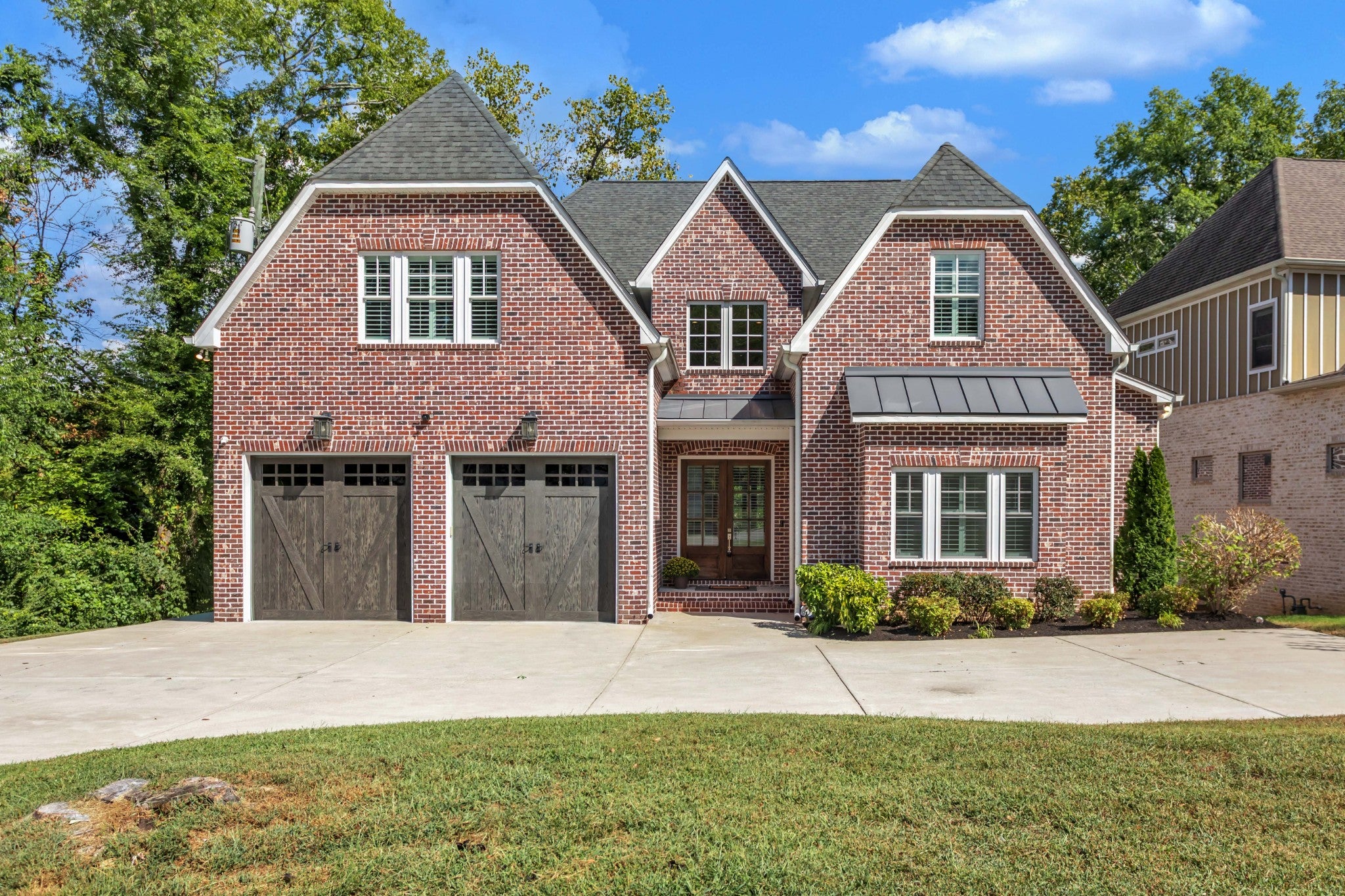 4-bed listing at 1018b Downey Dr, Nashville