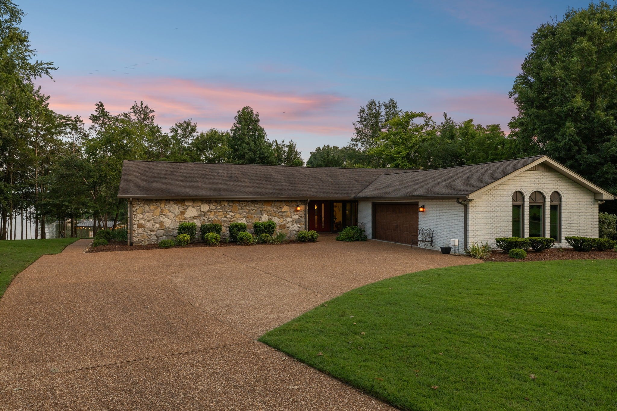 150 Grassland Dr