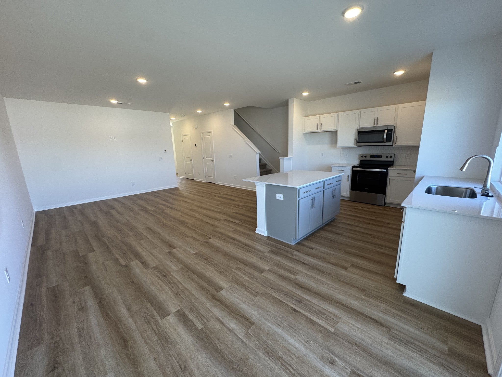 2321 Juneau Ln