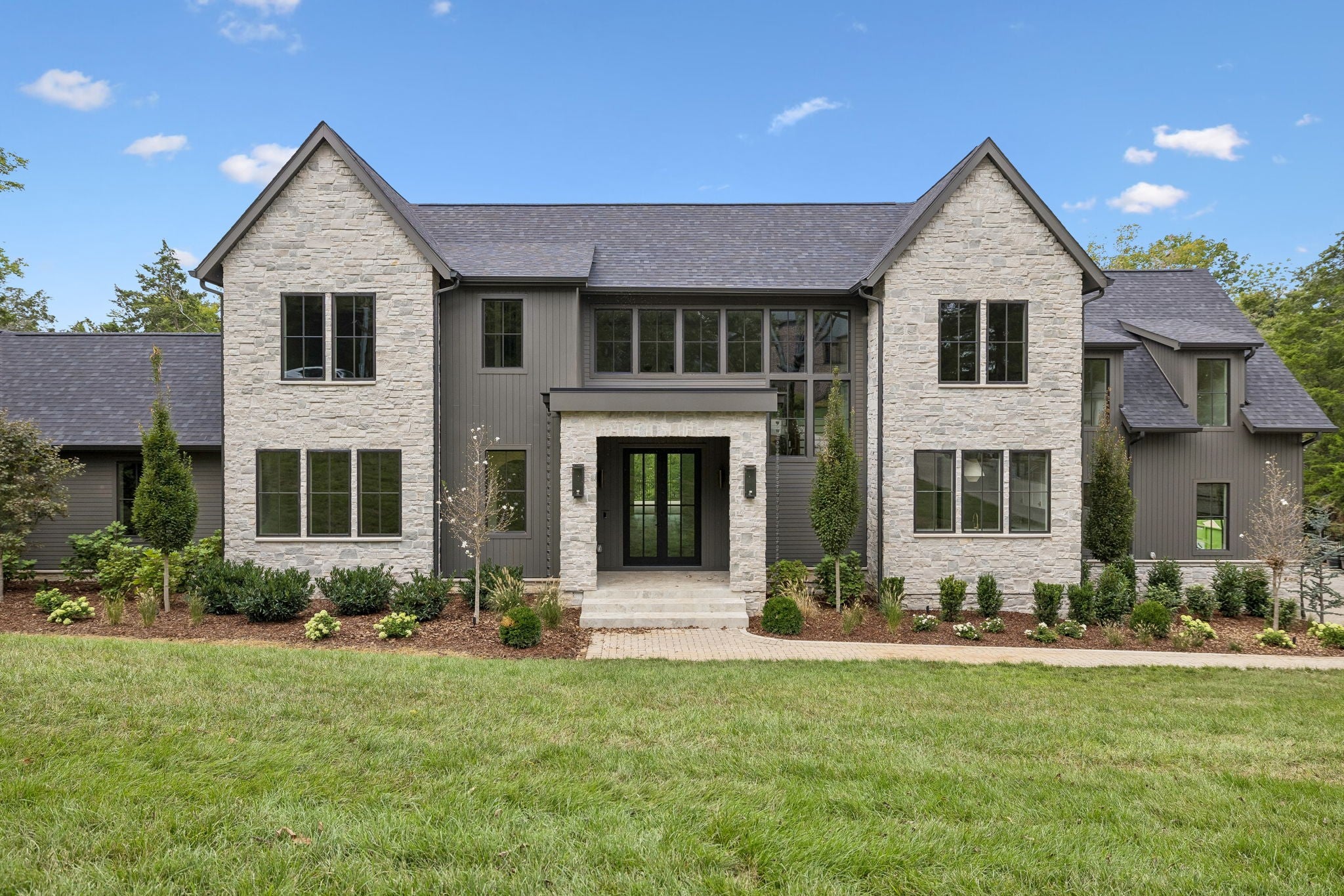 5-bed home at 4521 Shys Hill Rd, Nashville, sold September 2, 2026