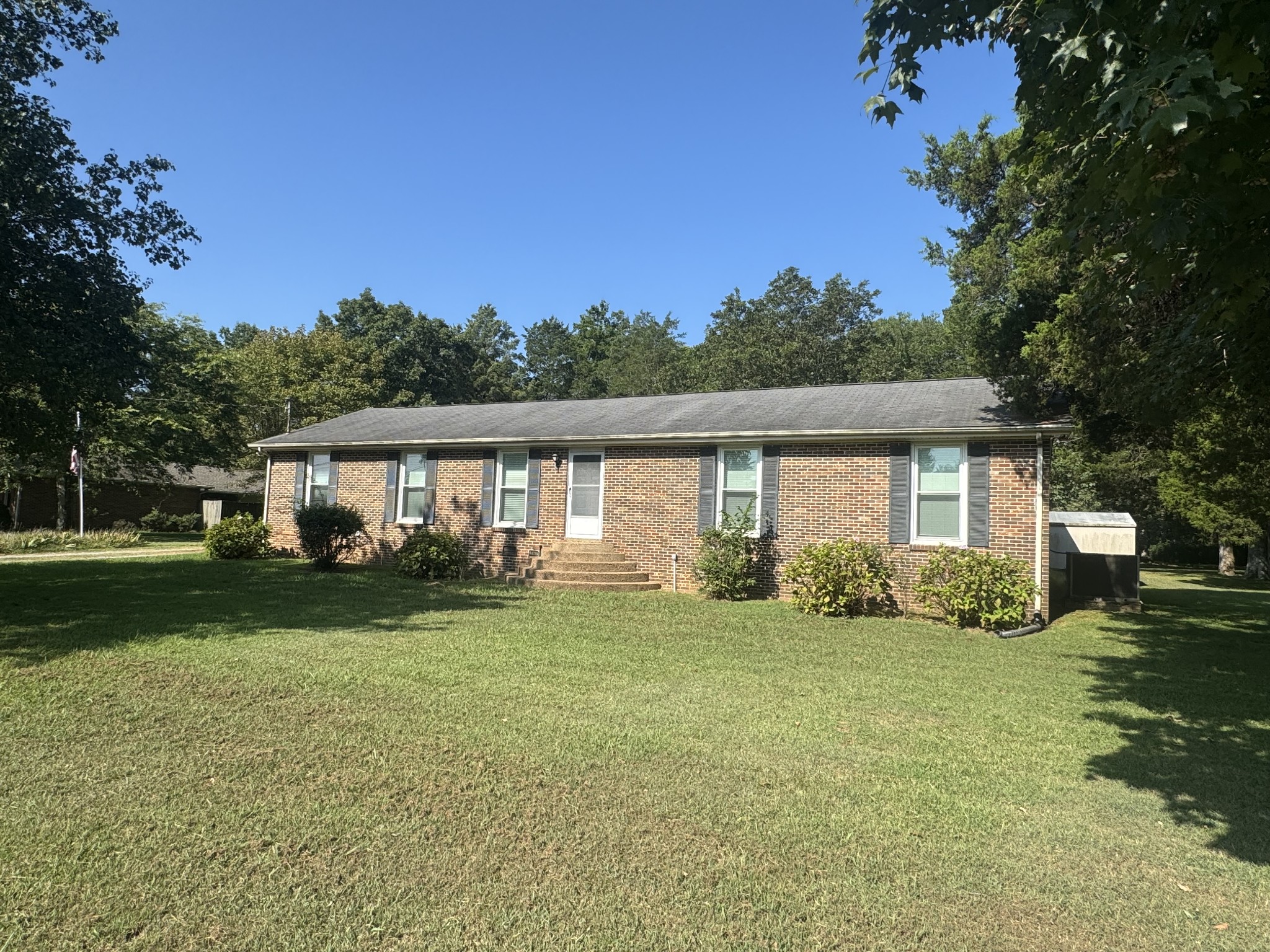 2302 Raspberry Ln