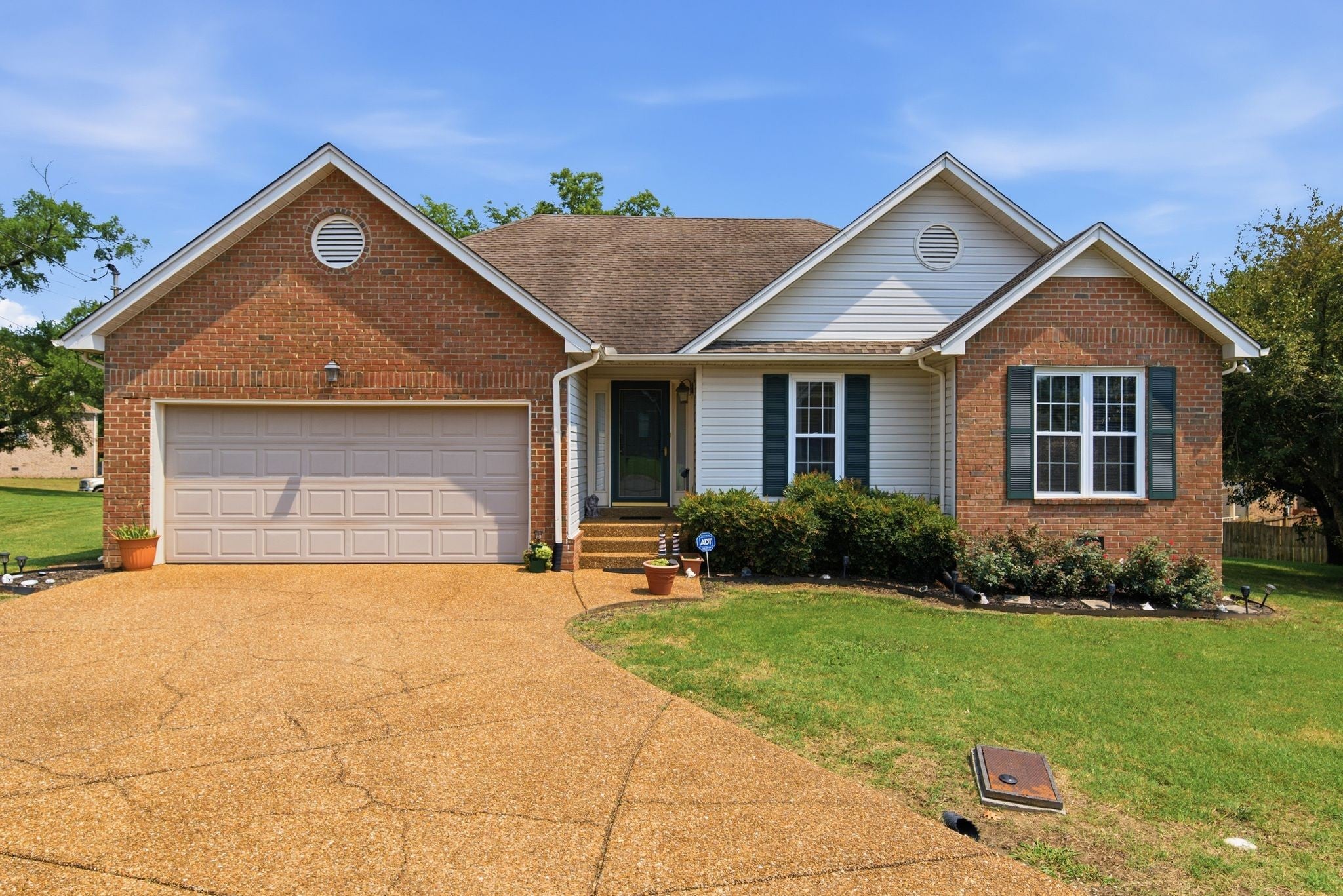 3-bed home for sale in Antioch, TN 37013, 3512 Pinwheel Dr 3512 Pinwheel Dr, Antioch TN 37013 3-bed home, photo 2 of 27