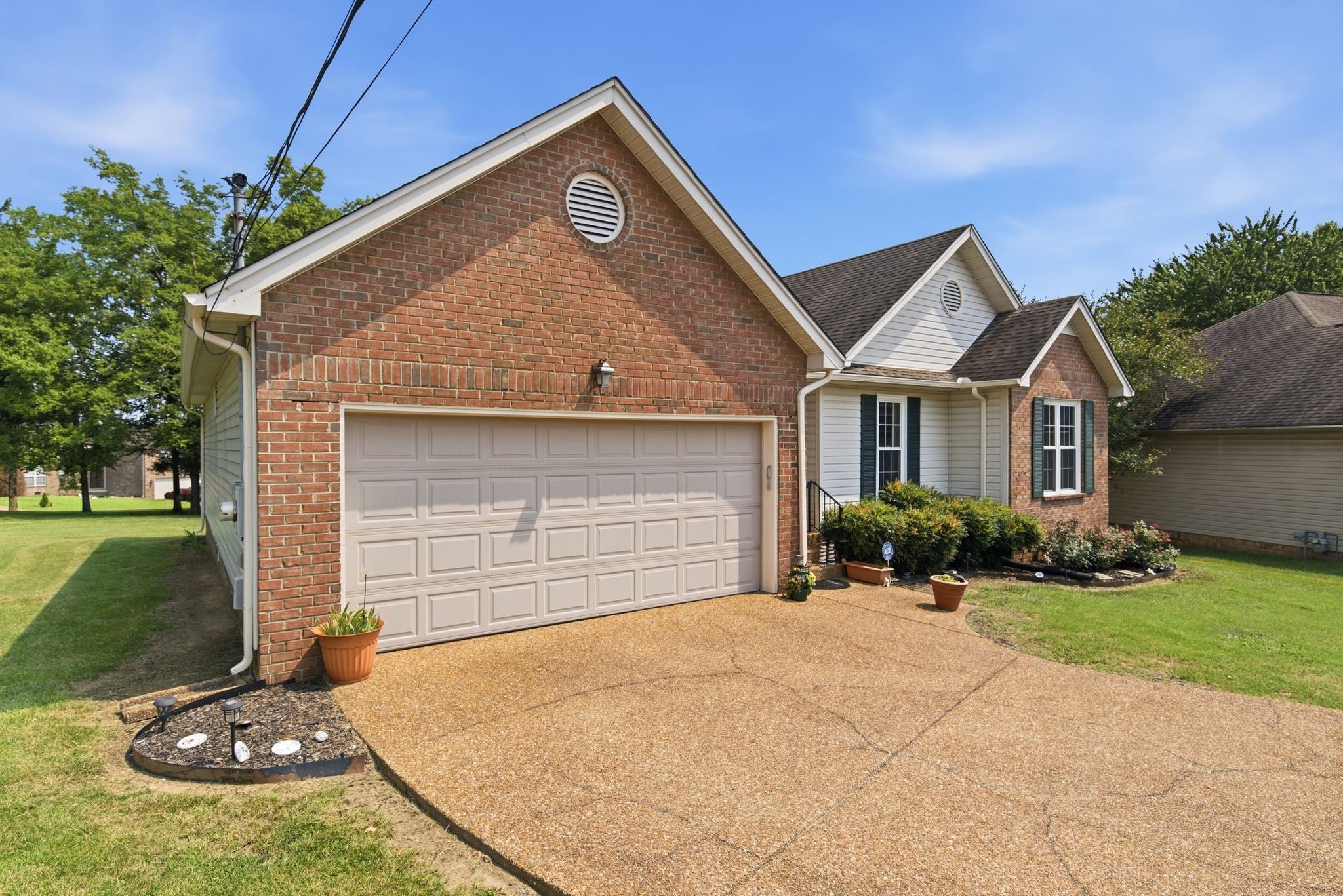 3-bed home for sale in Antioch, TN 37013, 3512 Pinwheel Dr 3512 Pinwheel Dr, Antioch TN 37013 3-bed home, photo 3 of 27