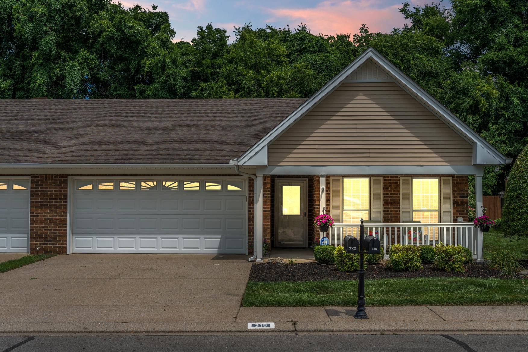 318 Forest Glen Cir
