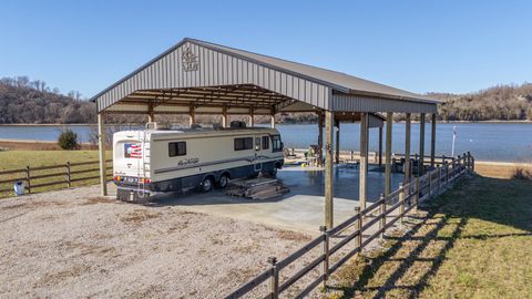 2571 Hardin Bottom River Rd Clifton TN 38425