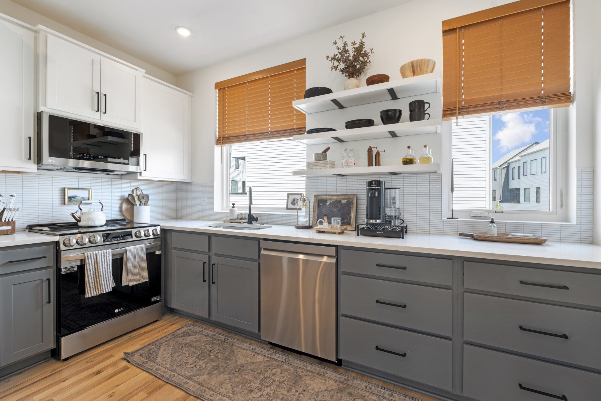 3.0-bed rental at 1100 Sunnymeade Dr 117