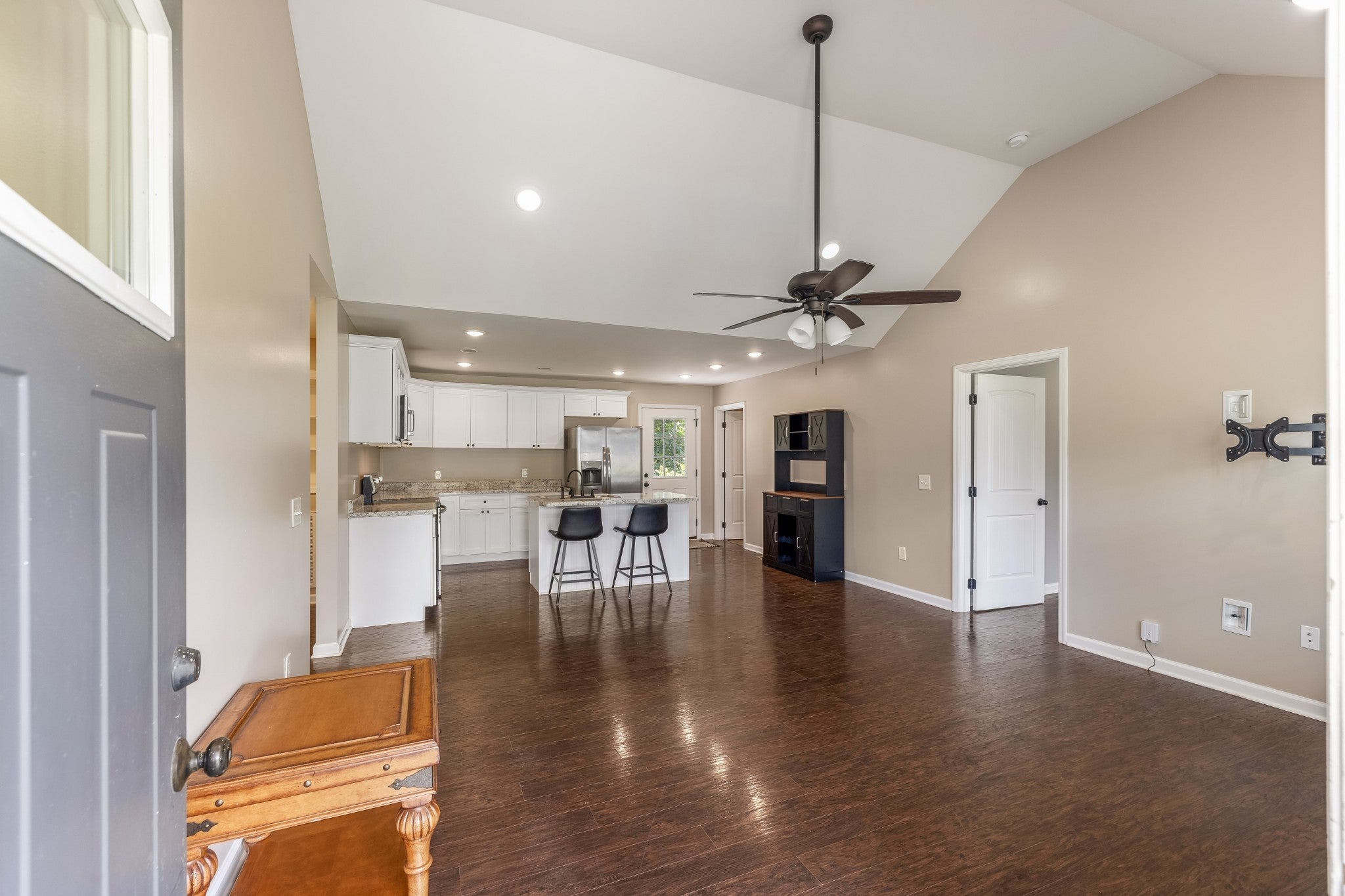 155 Poling Dr