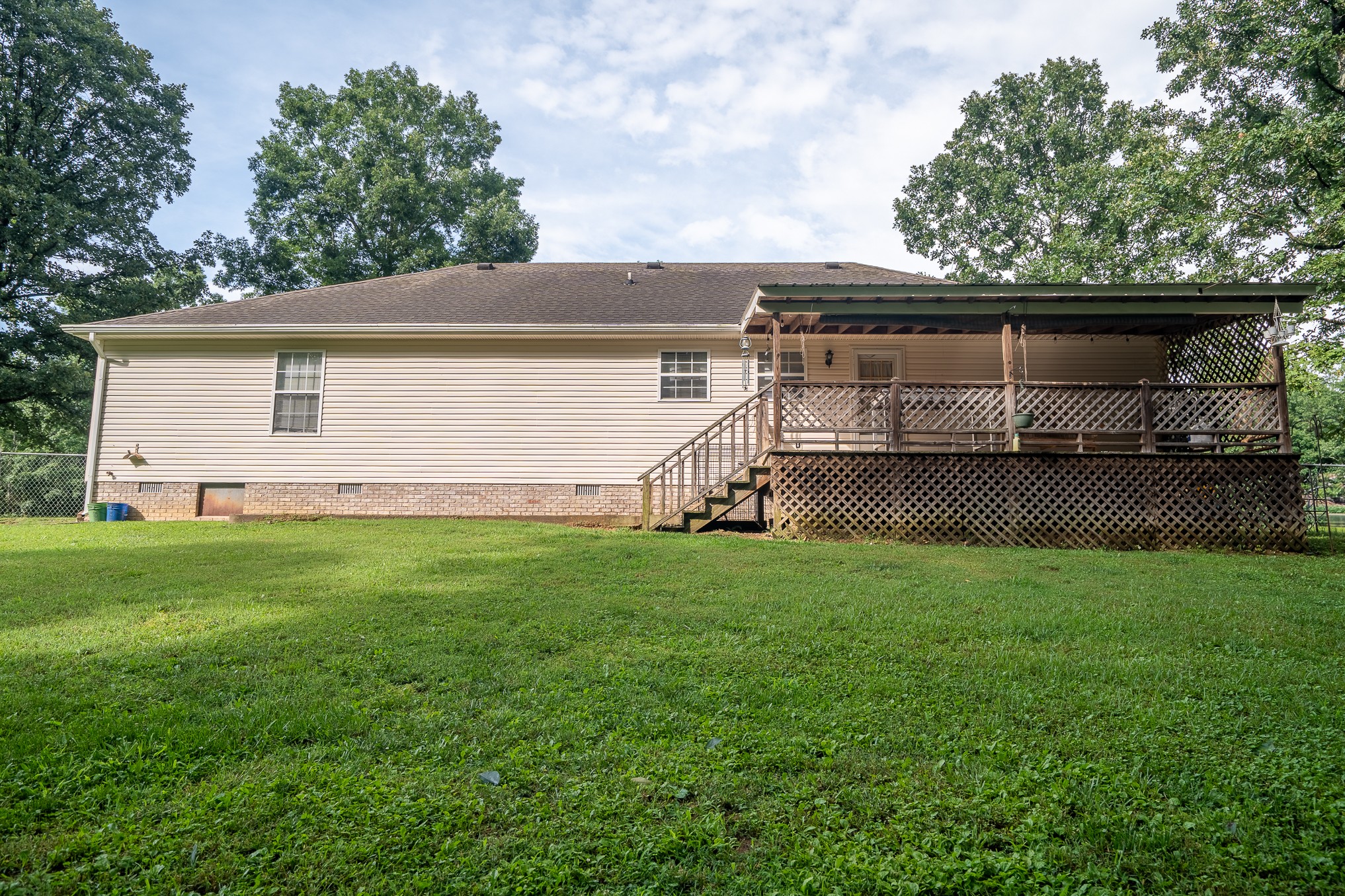 112 Oakdale Dr
