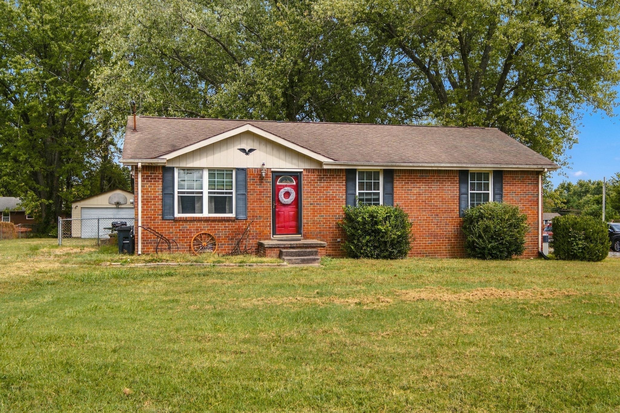 1494 Ridgewood Ct W