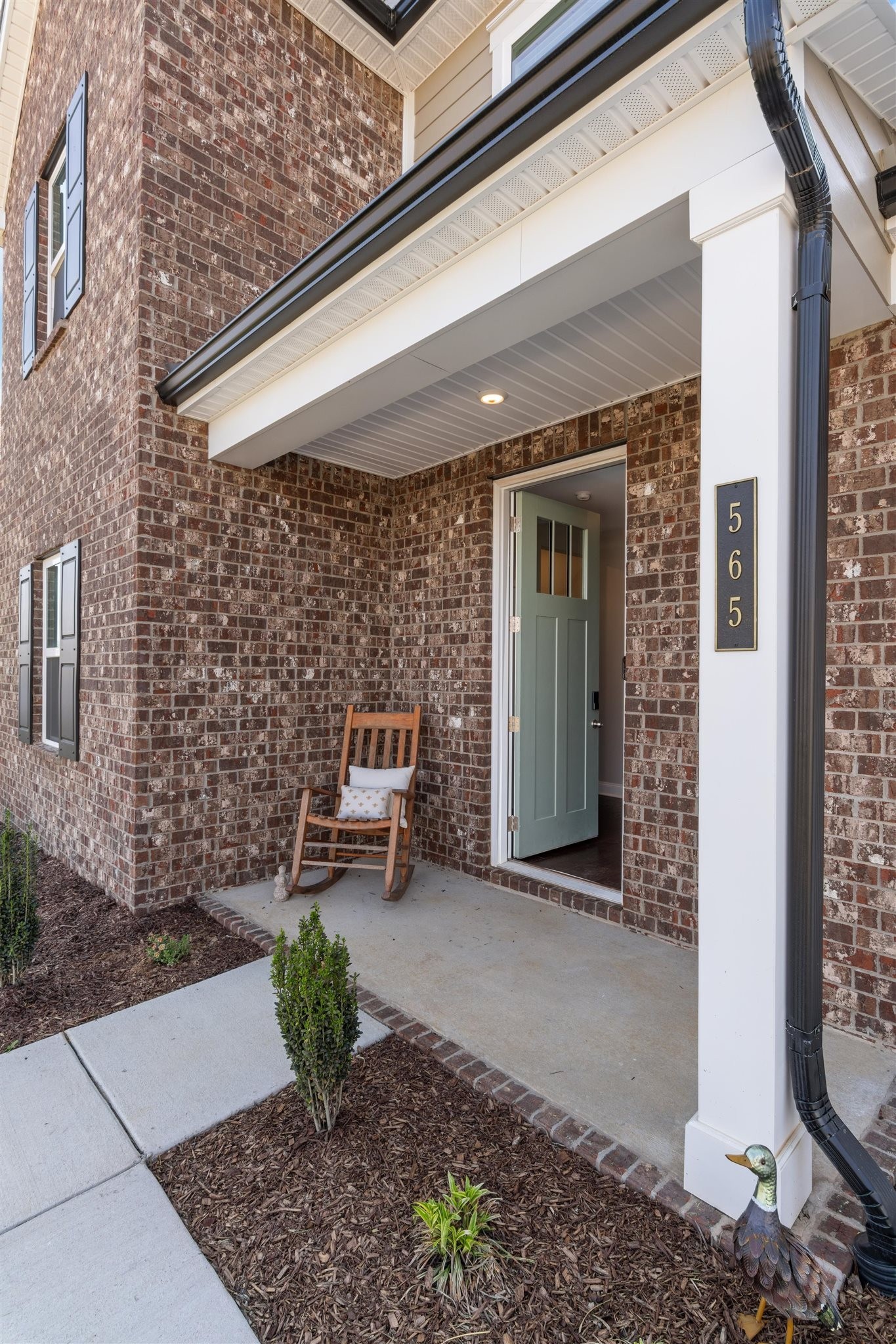 565 Kipton Trl