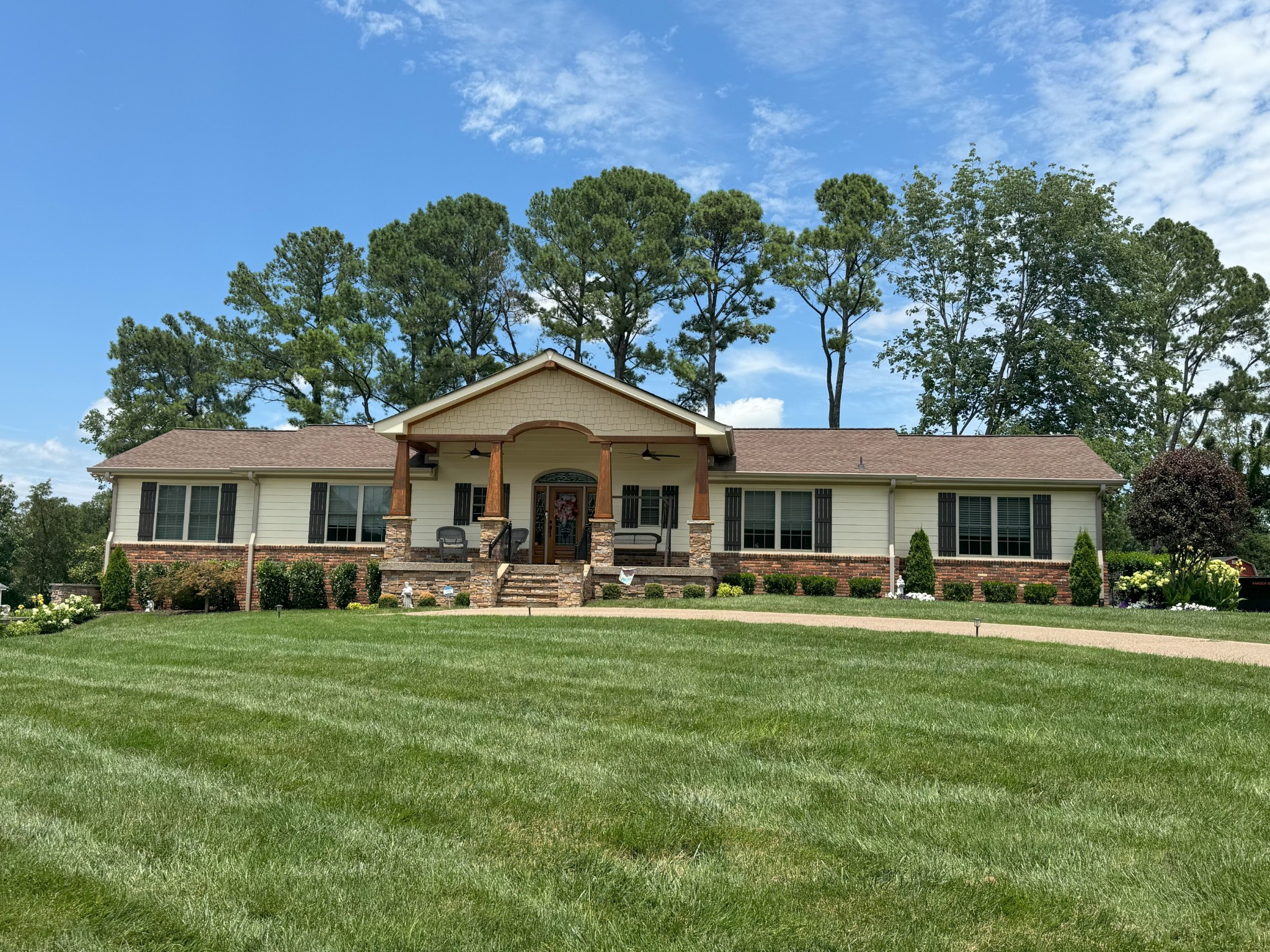 View Hendersonville, TN 37075 house