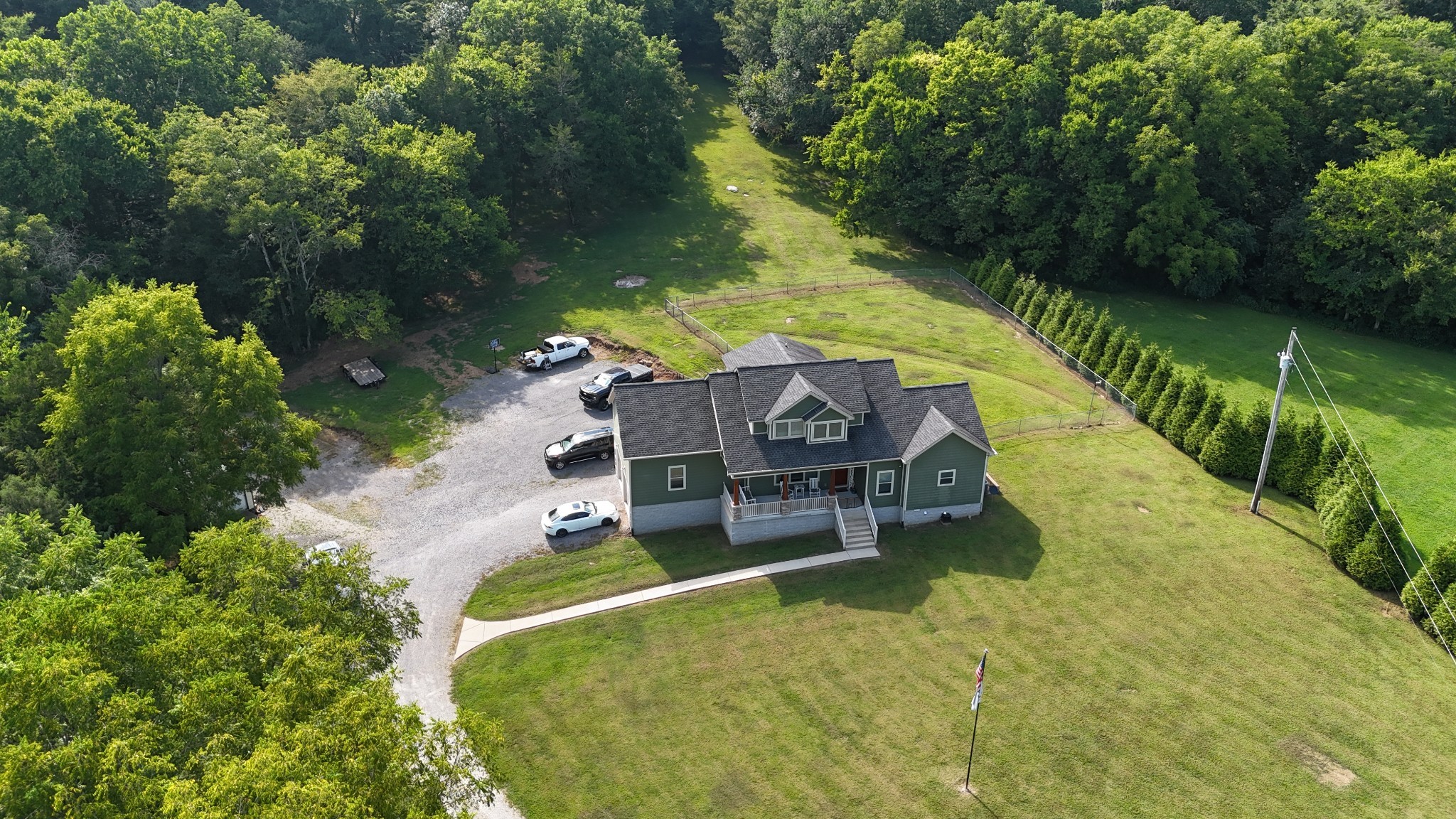 725 Lick Creek Rd