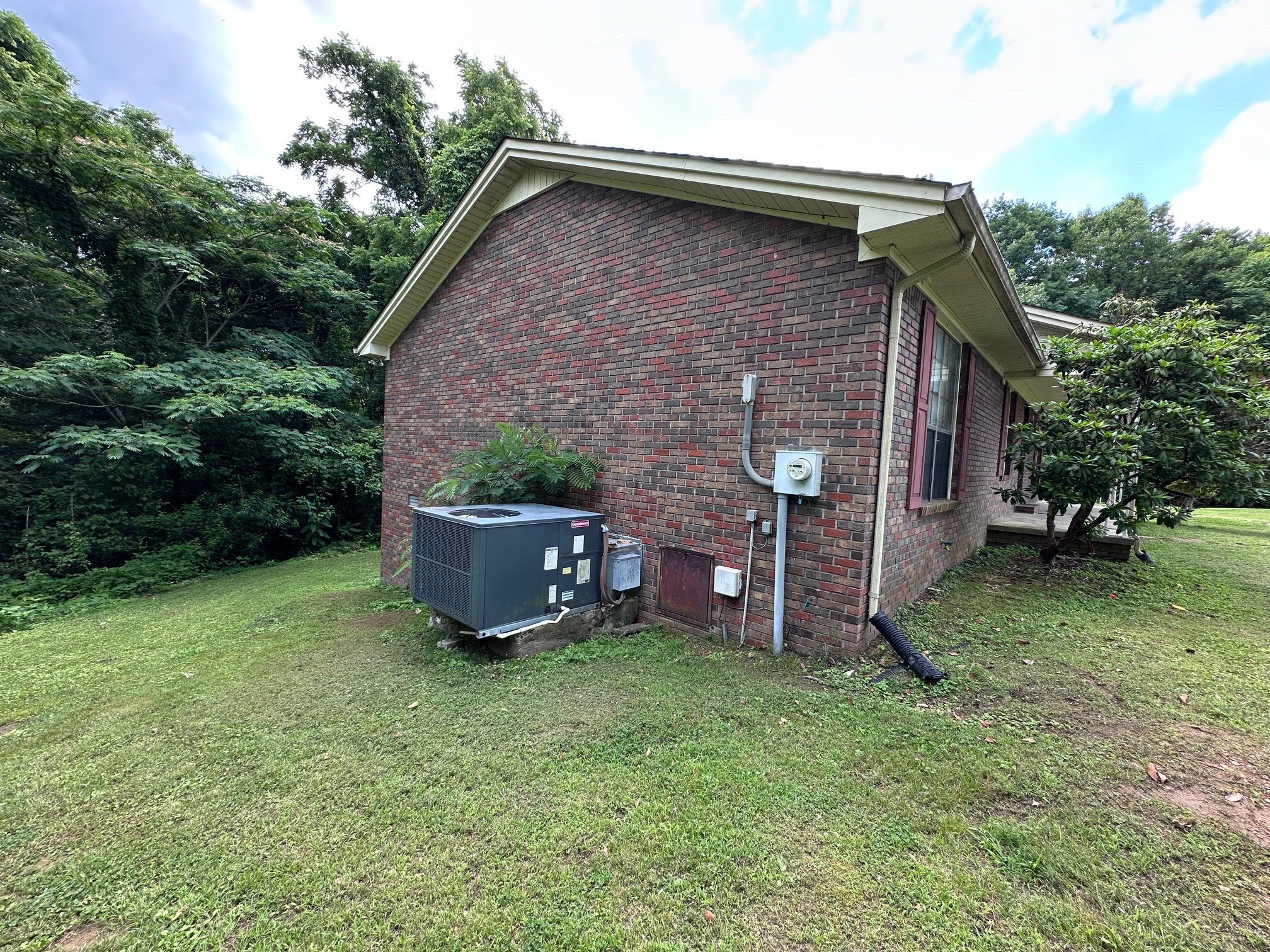 586 Iron City Rd