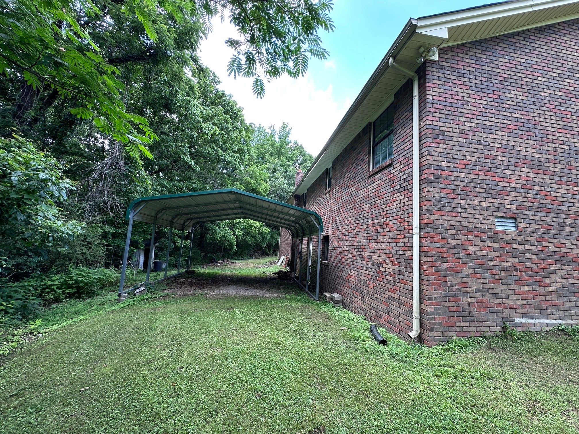 586 Iron City Rd