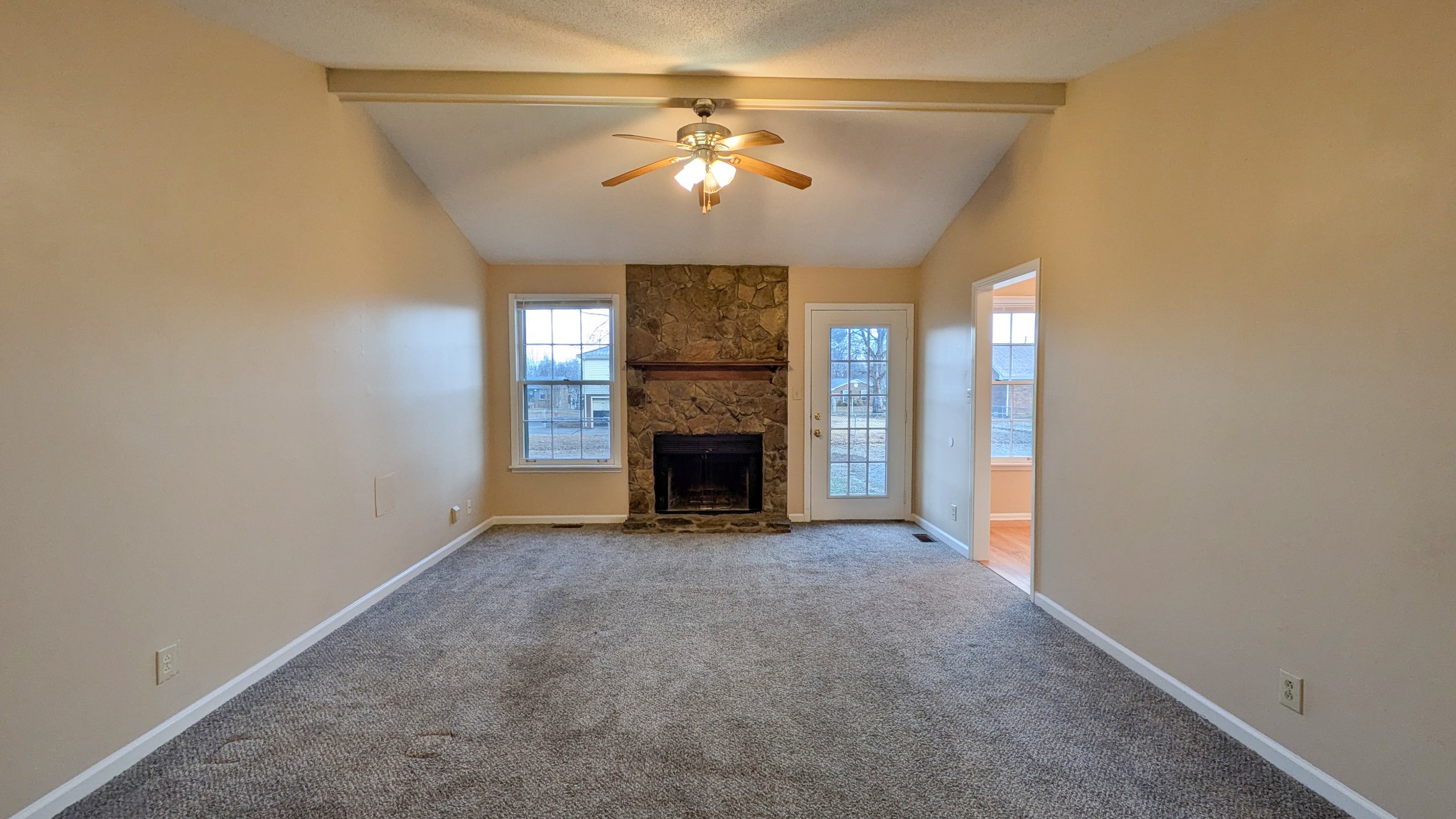 329 Cunningham Ln