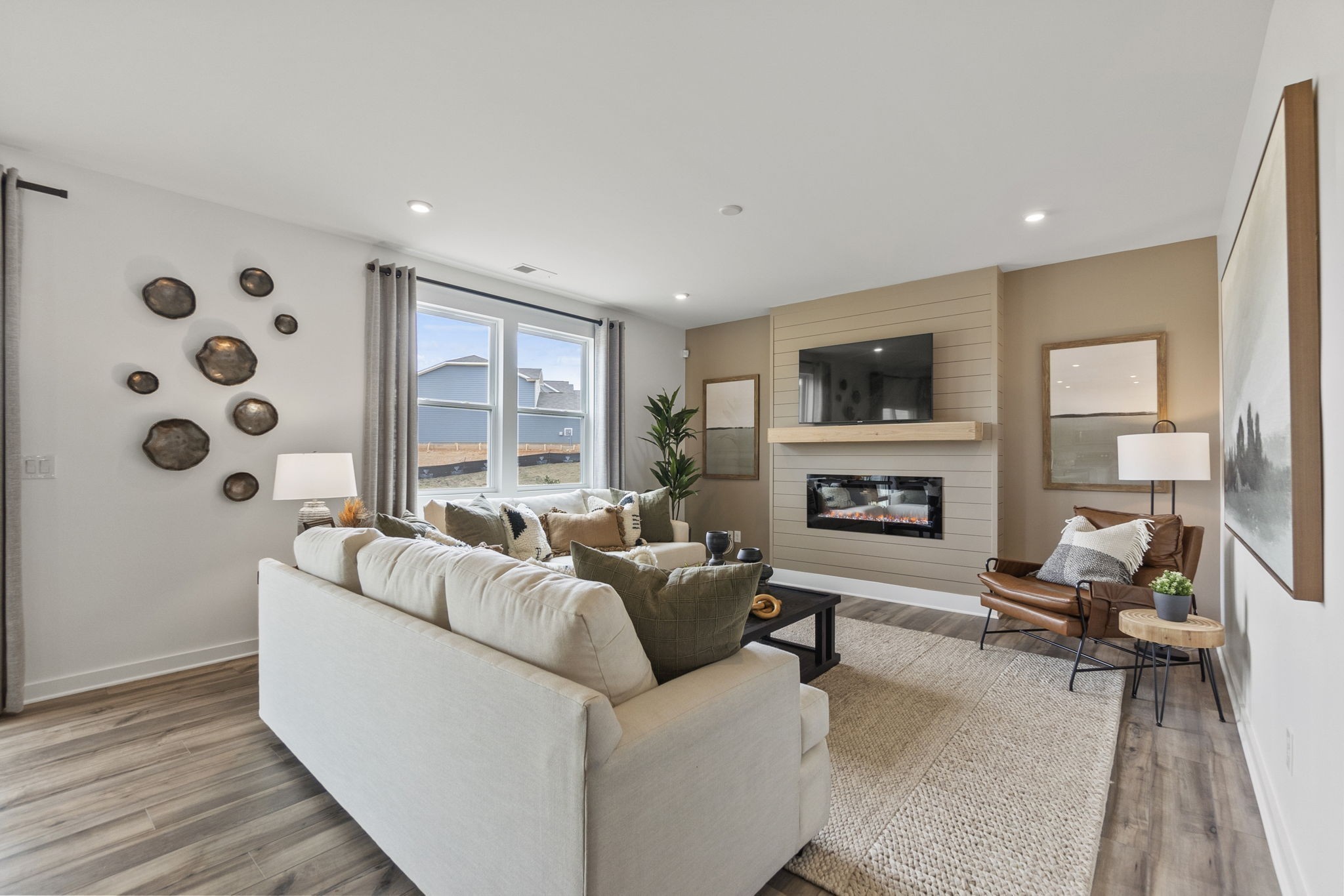 192 East Millbrook Dr