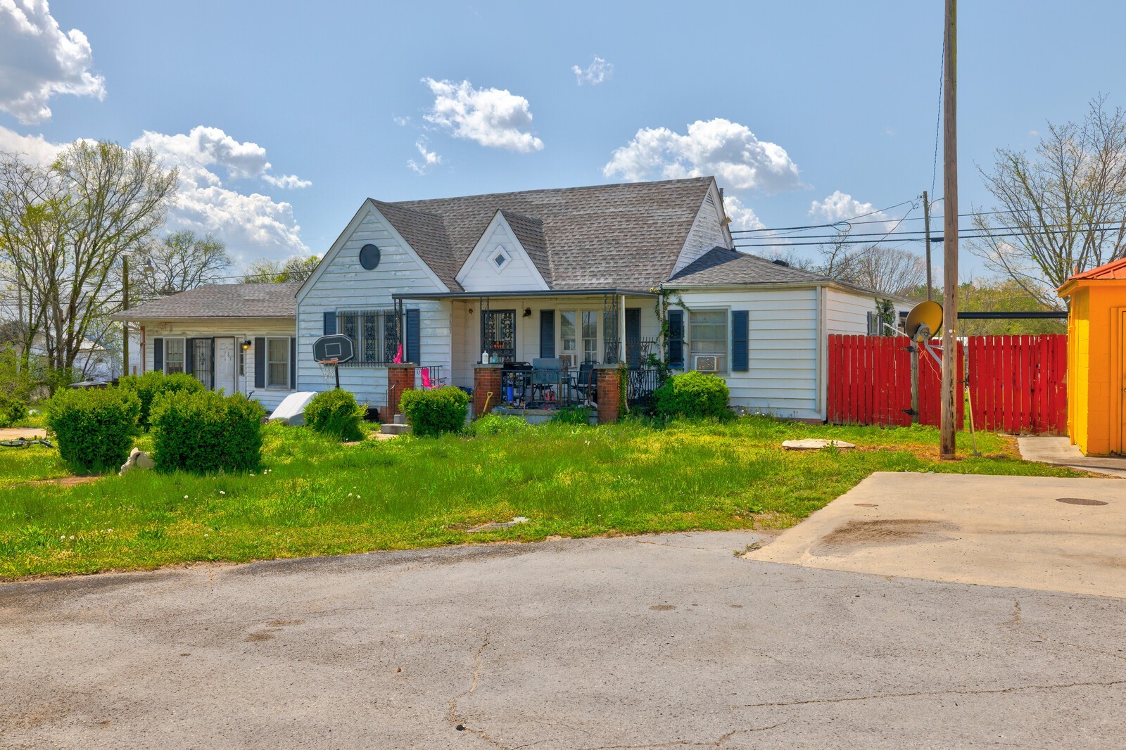 3623 Highway 41A N