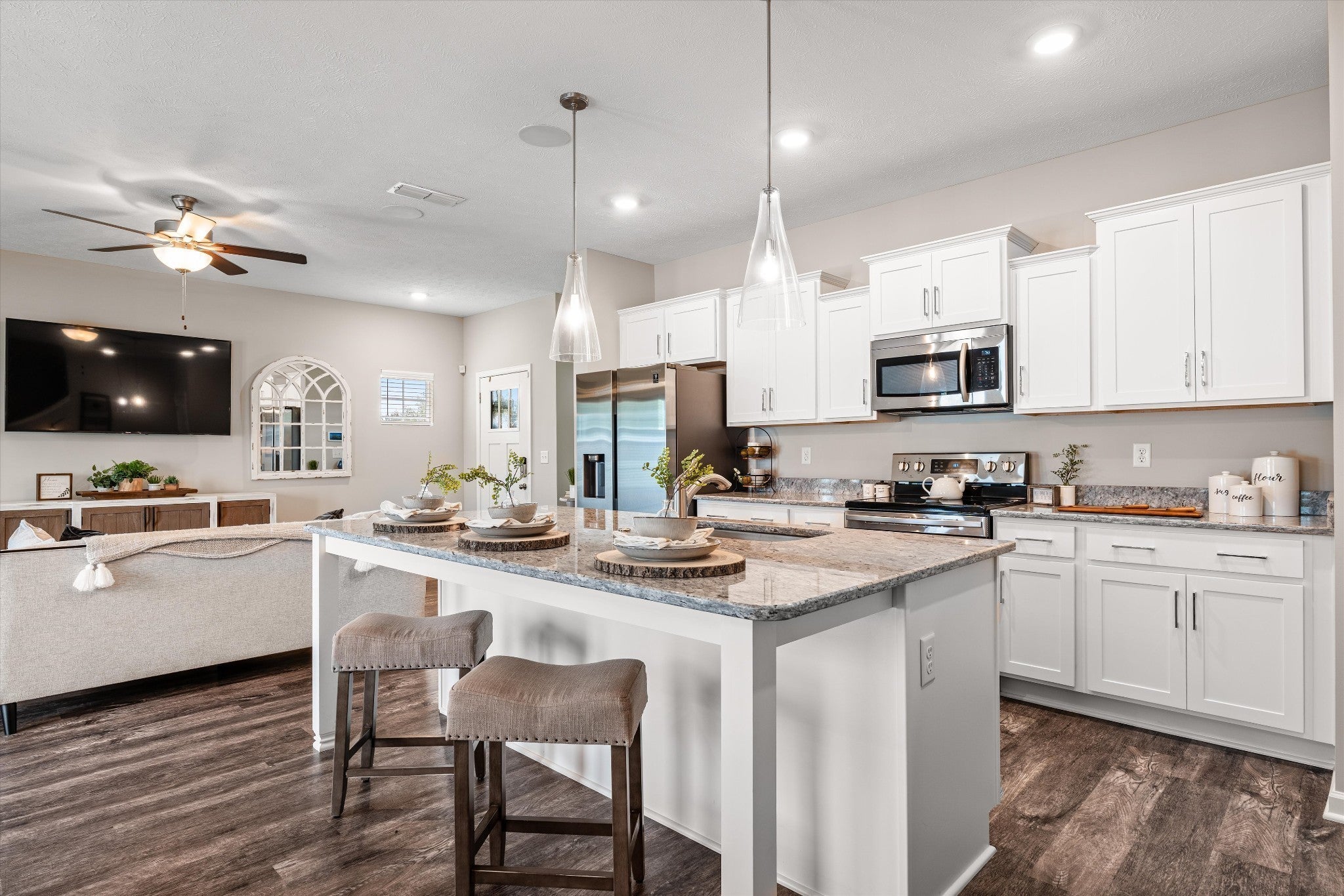 4331 Calusa Dr