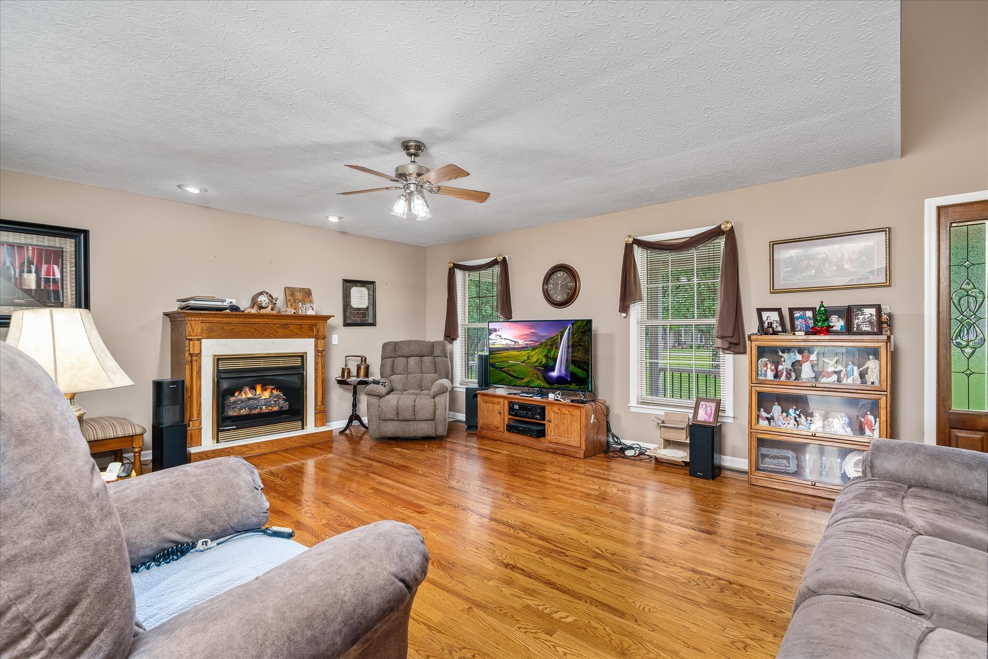615 Fox Run Ln