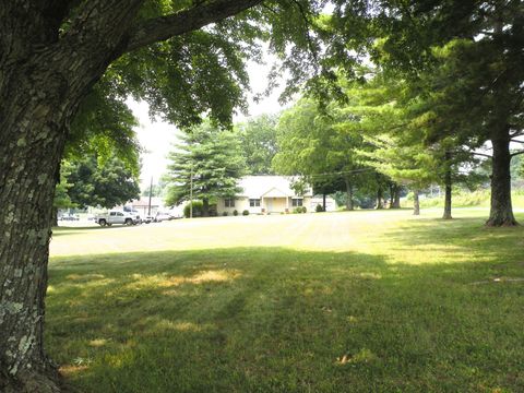 1001 Swamp Rd Portland TN 37148