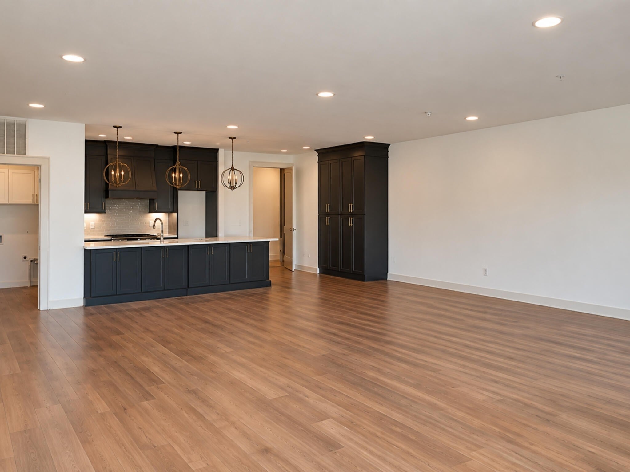 1603 Long Street