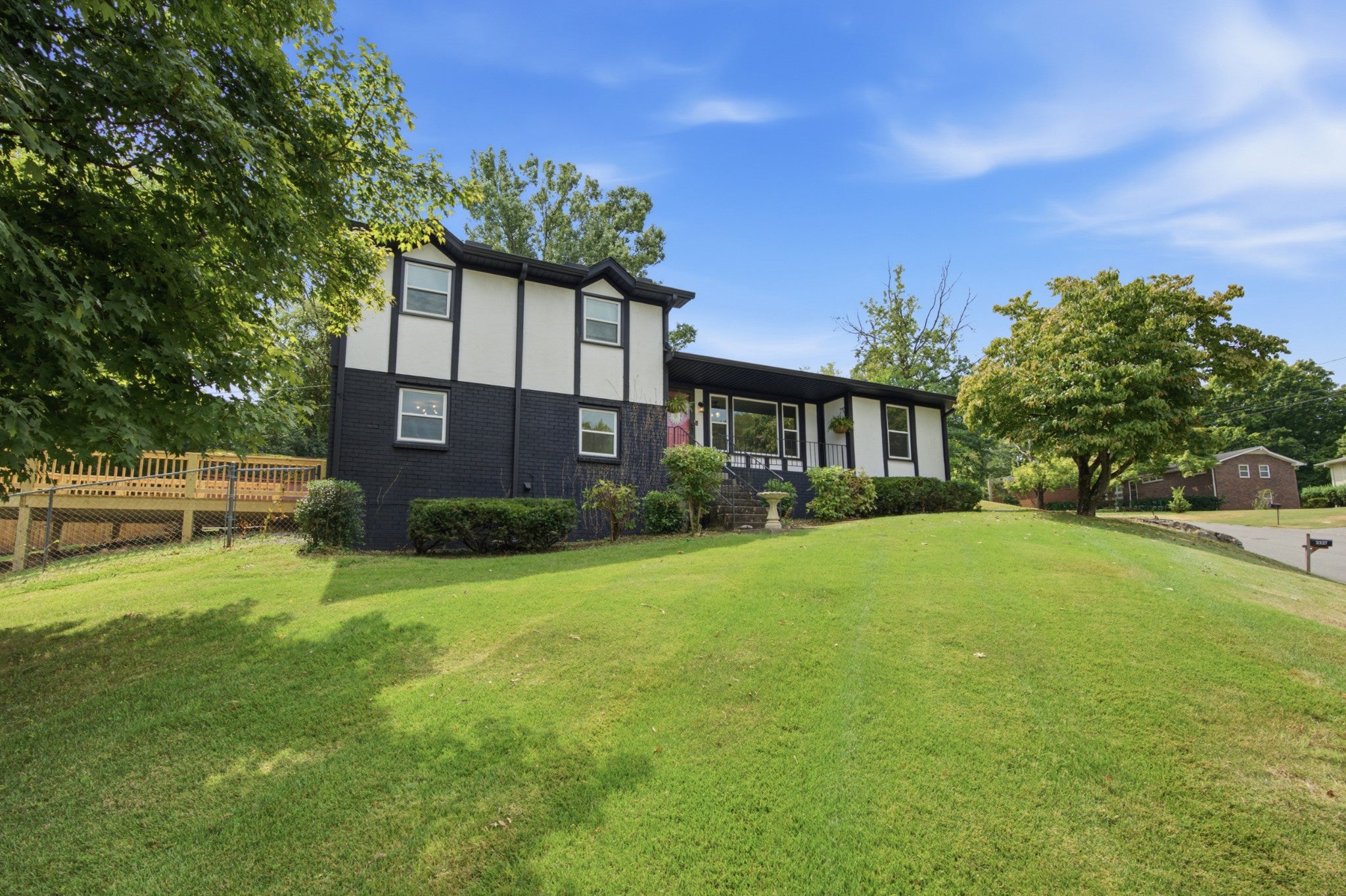 3337 Falls Creek Dr