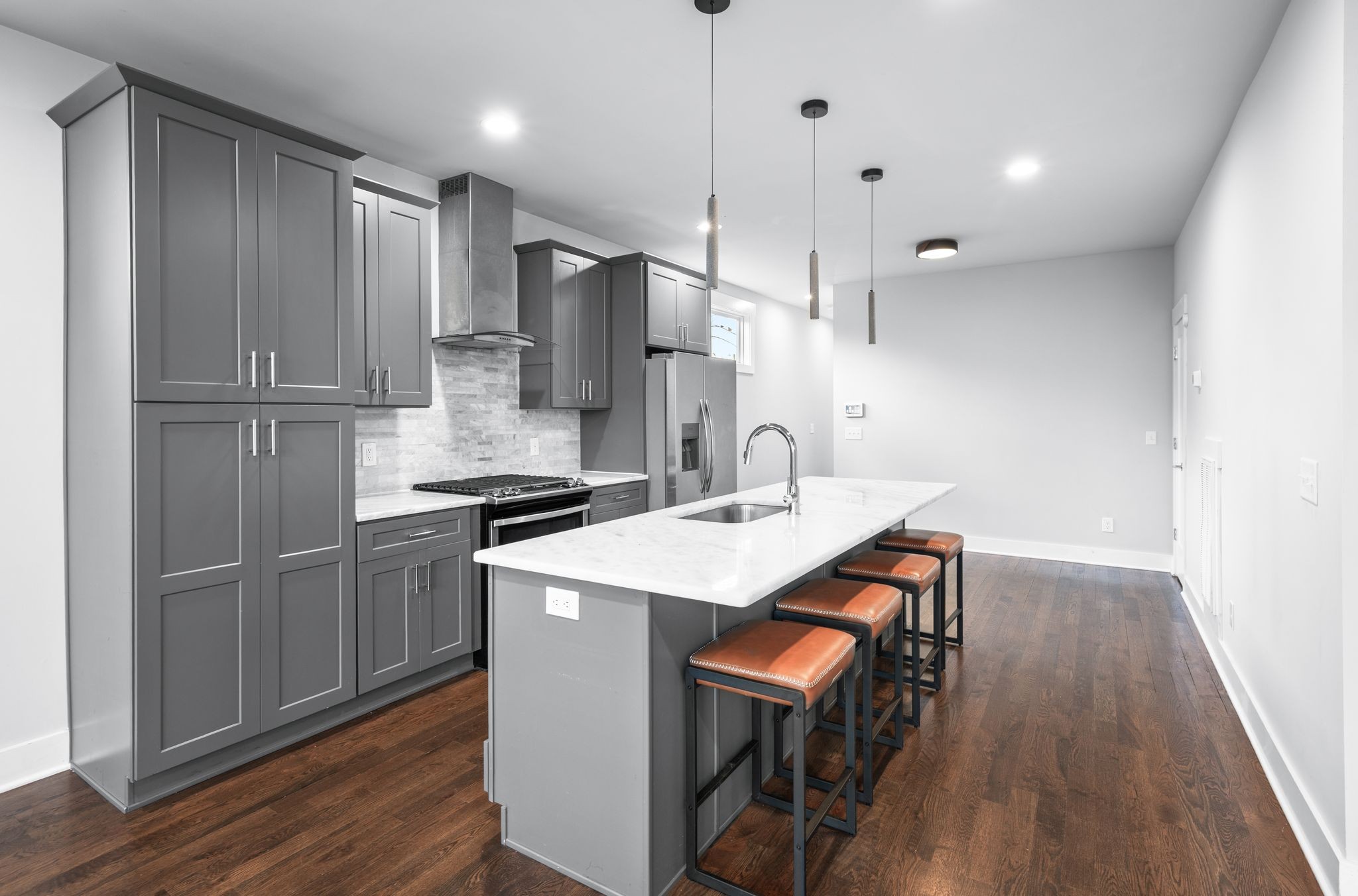 Nashville, Tennessee 37208, United States, 3 Bedrooms Bedrooms, ,3 BathroomsBathrooms,Residential,Coming Soon,248365