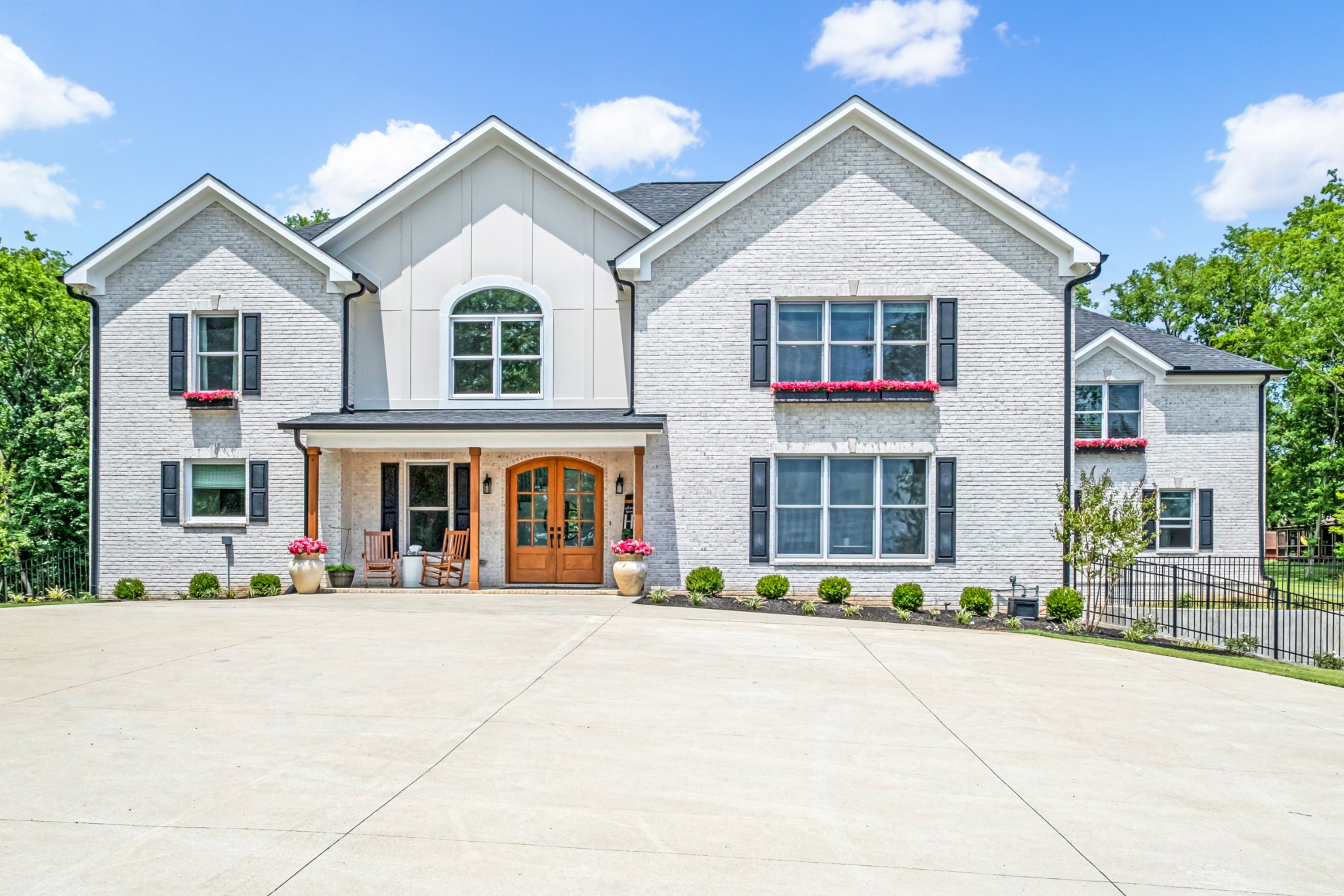 135 Curtiswood Dr