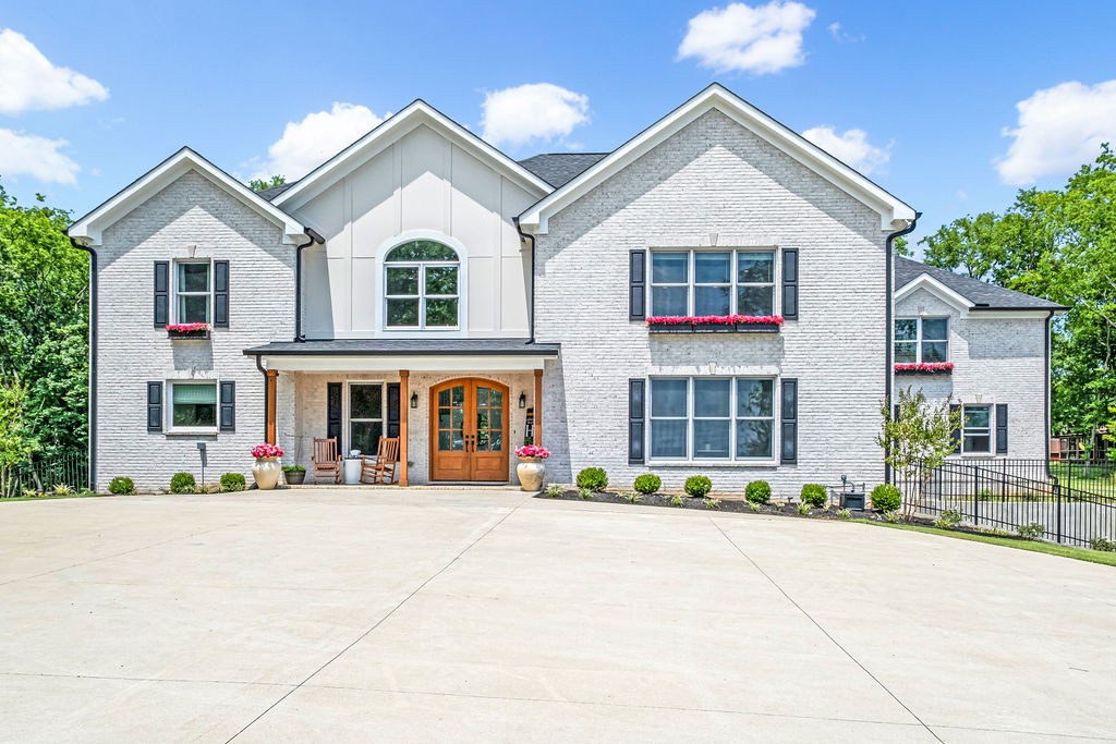 135 Curtiswood Dr
