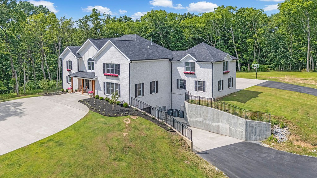 135 Curtiswood Dr