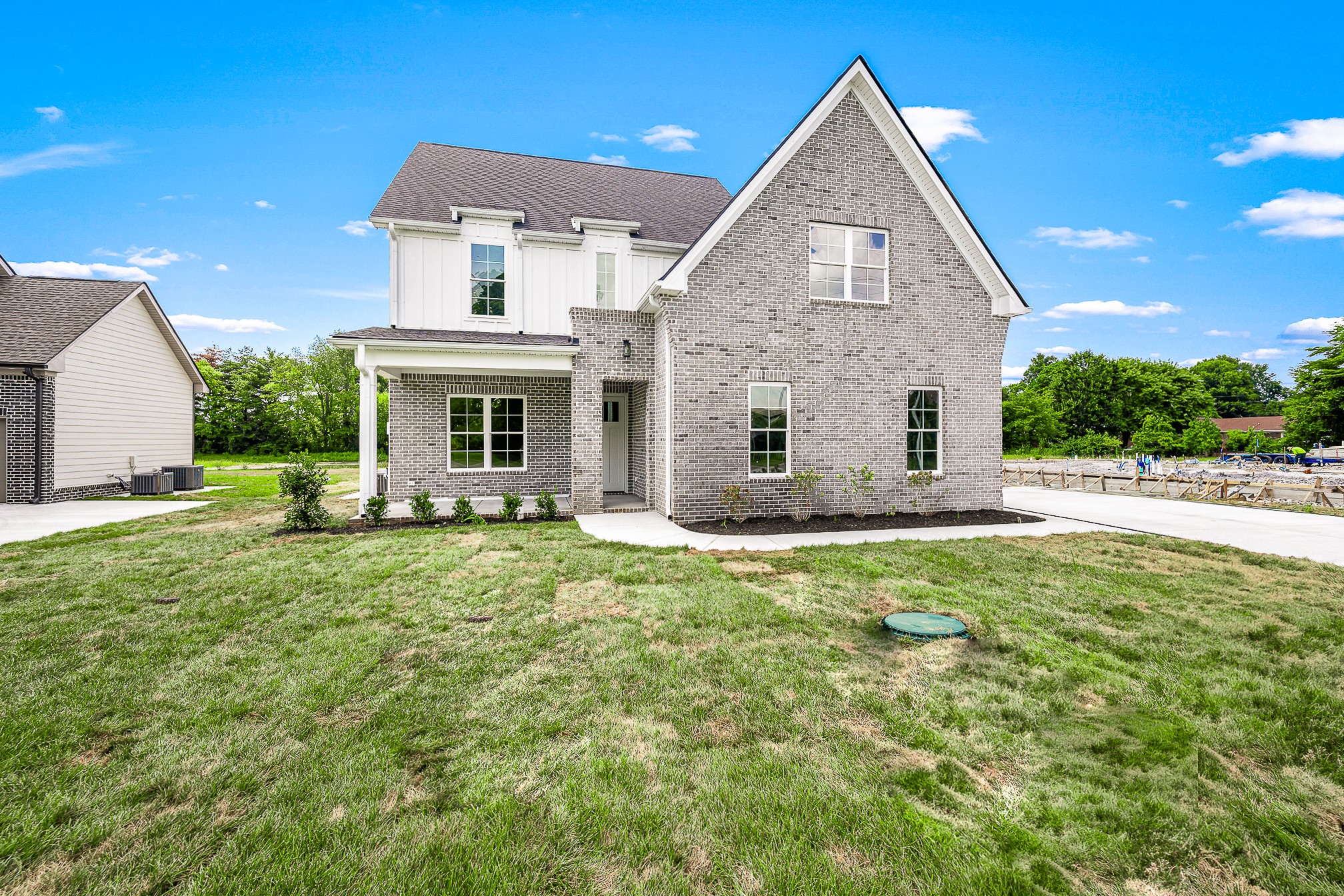 516 Gresham Ln