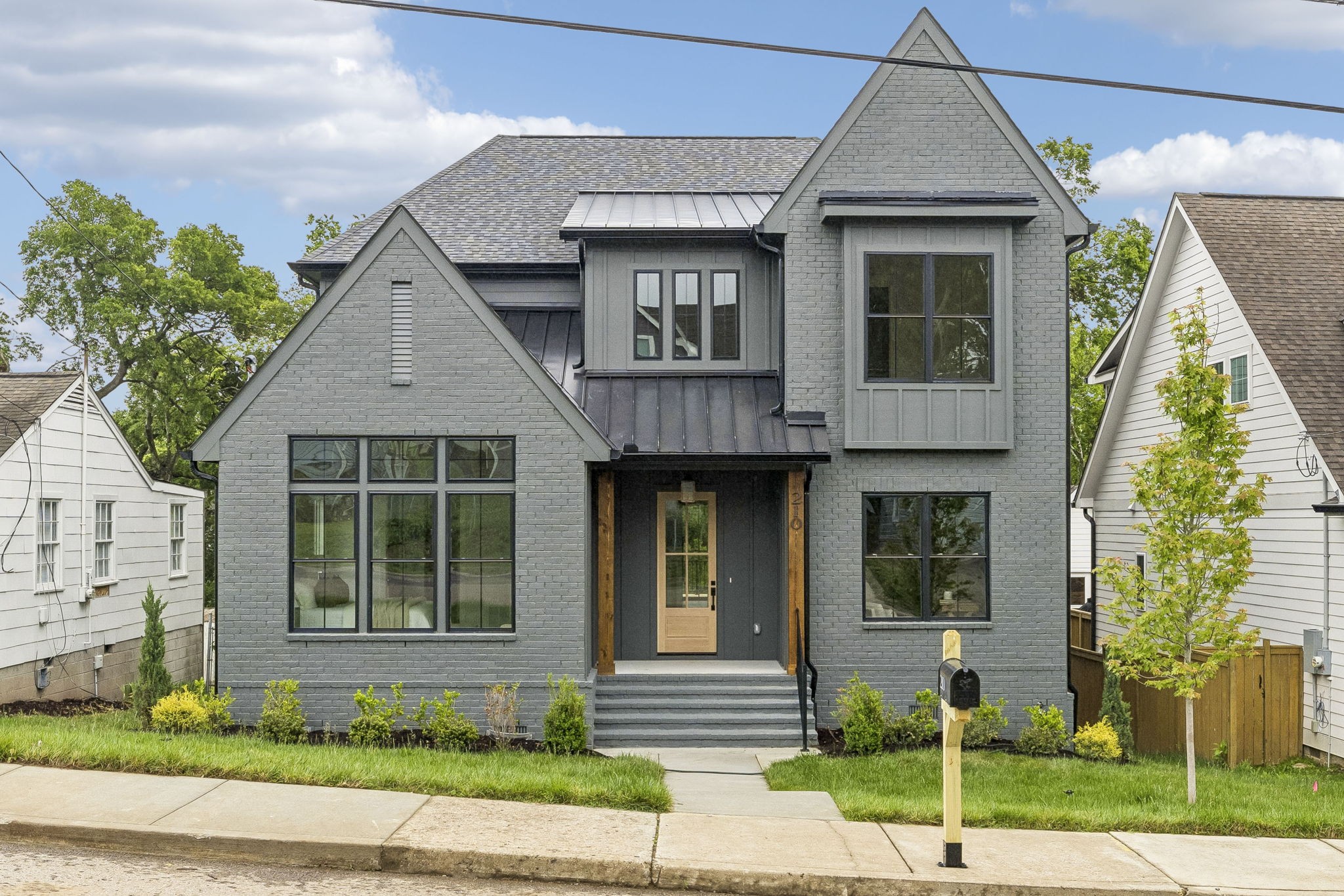 210 Chamberlin St