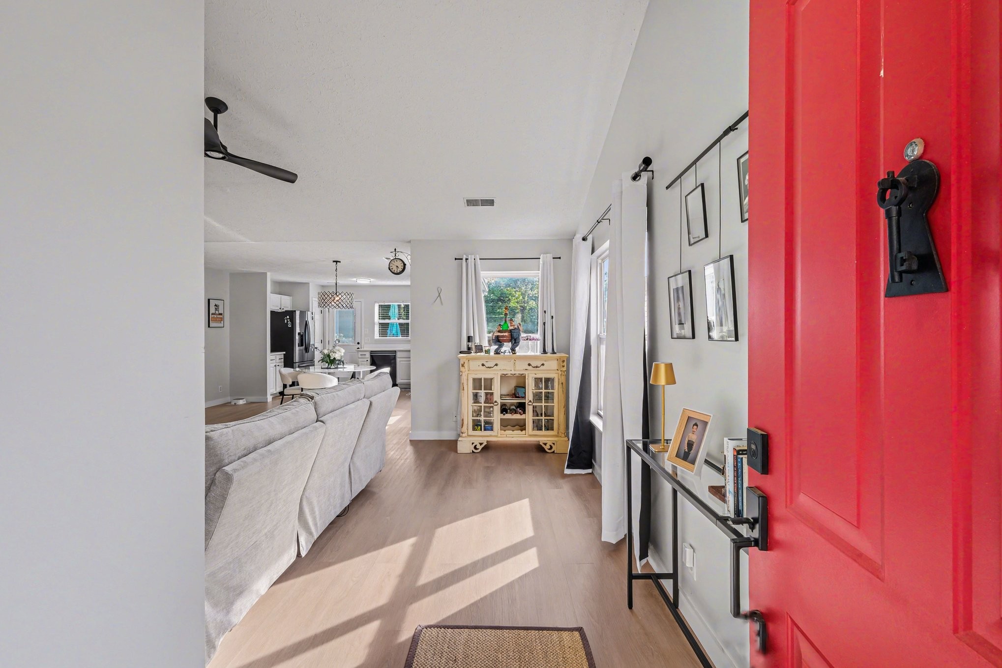 1736 Stone Hollow Ct