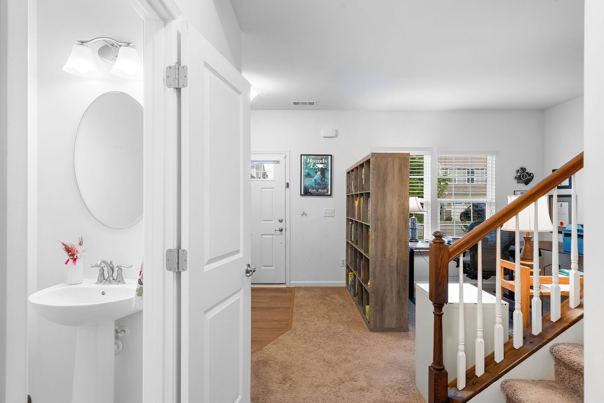 933 Fairdale Ct