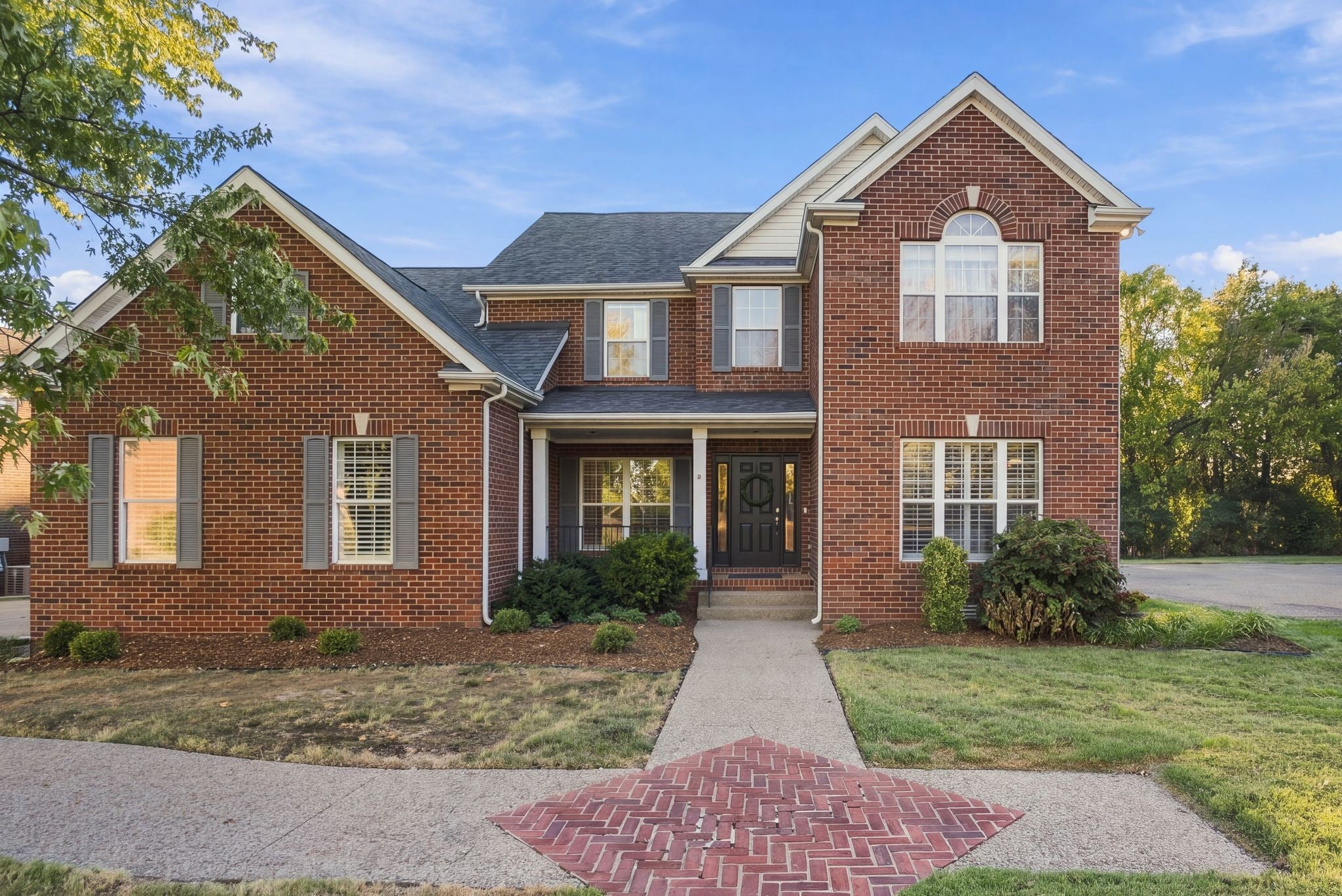 4-bed listing at 5528 Traceside Dr, Nashville