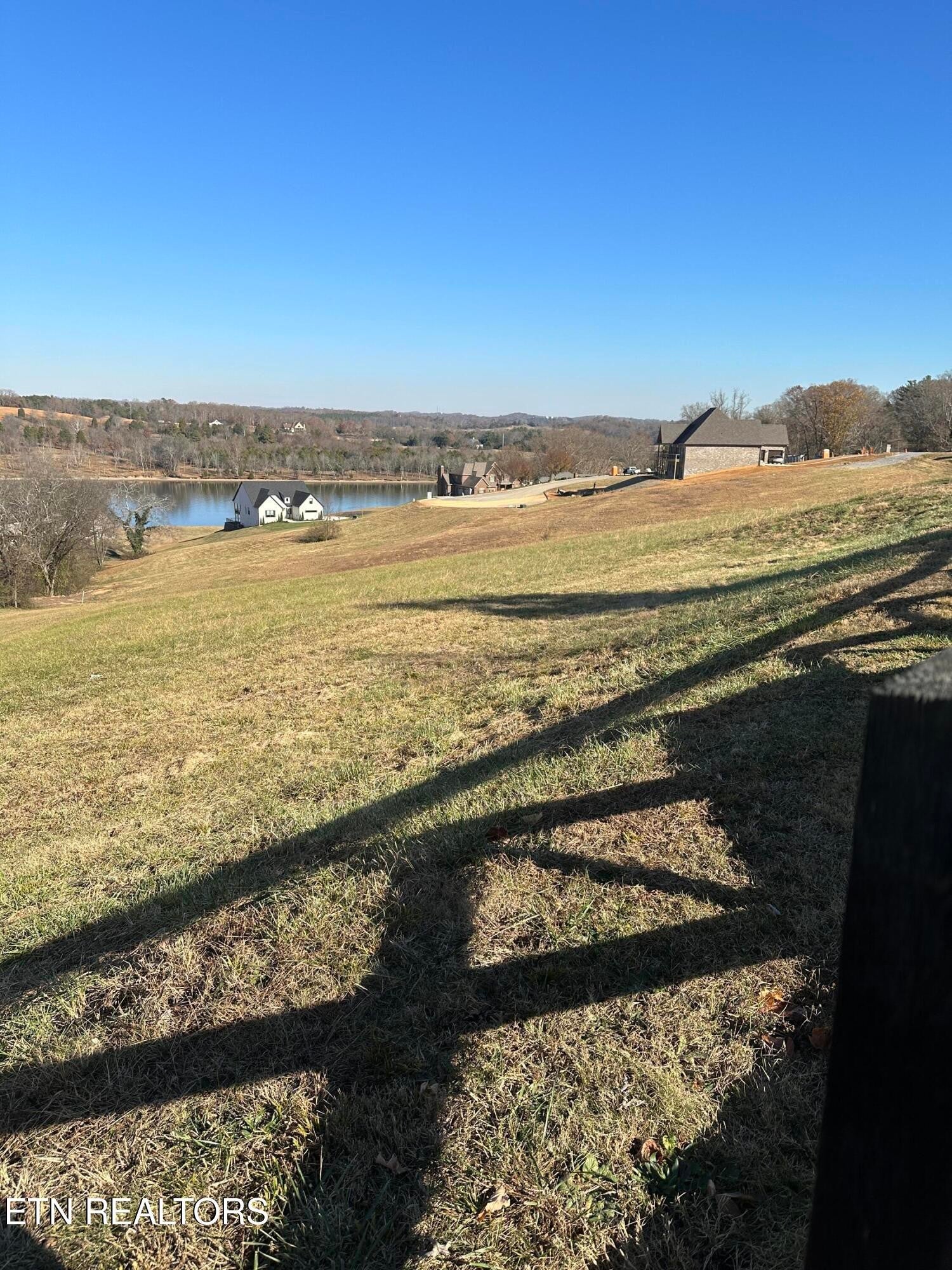 590 River Rd