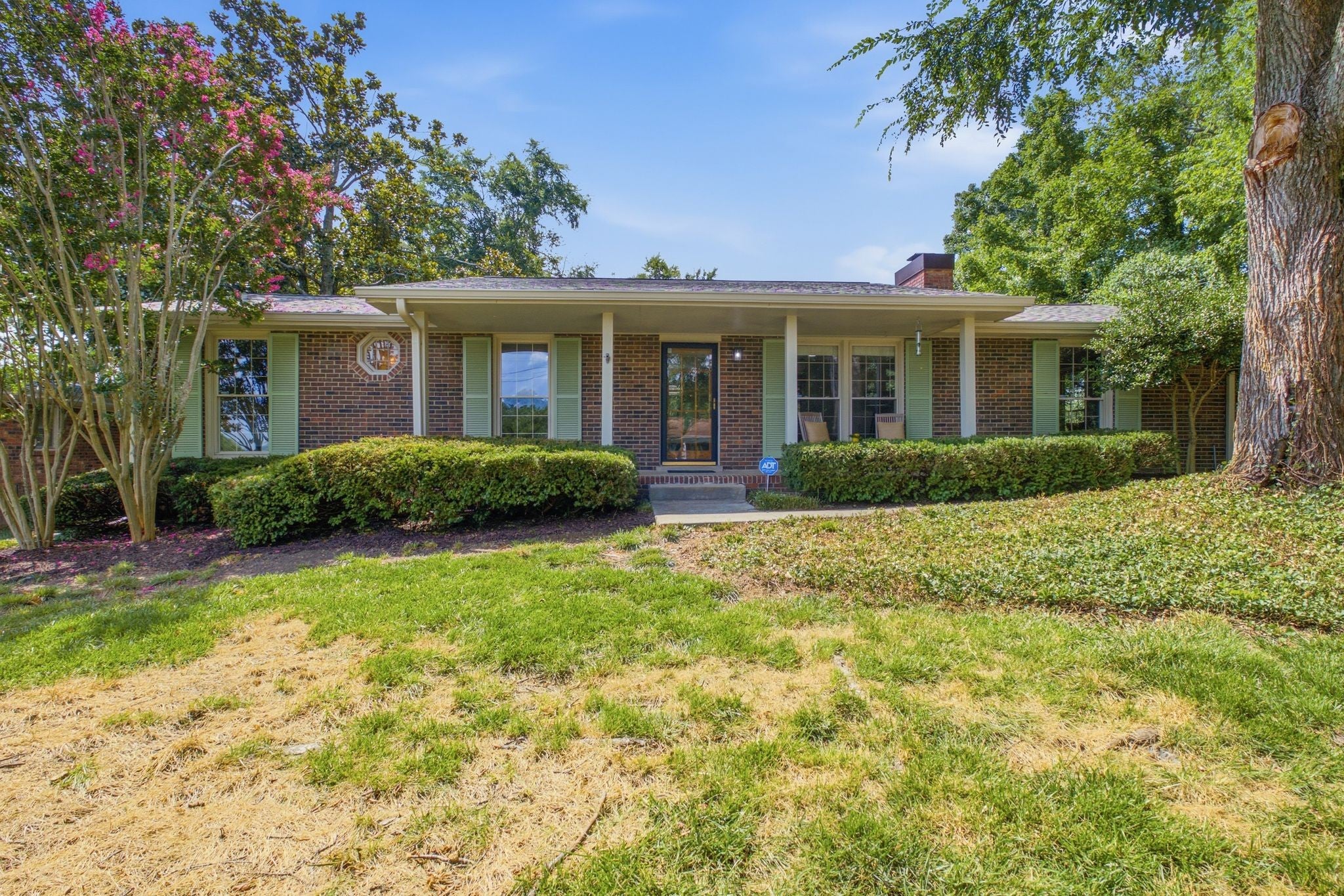 7222 Westcott Dr, Nashville TN 37221 3-bed home, photo 3 of 30