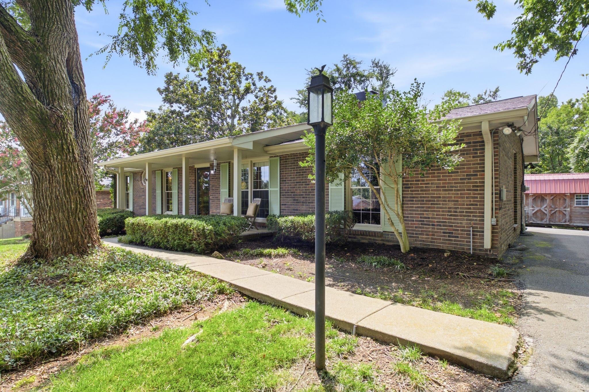 7222 Westcott Dr, Nashville TN 37221 3-bed home, photo 4 of 30