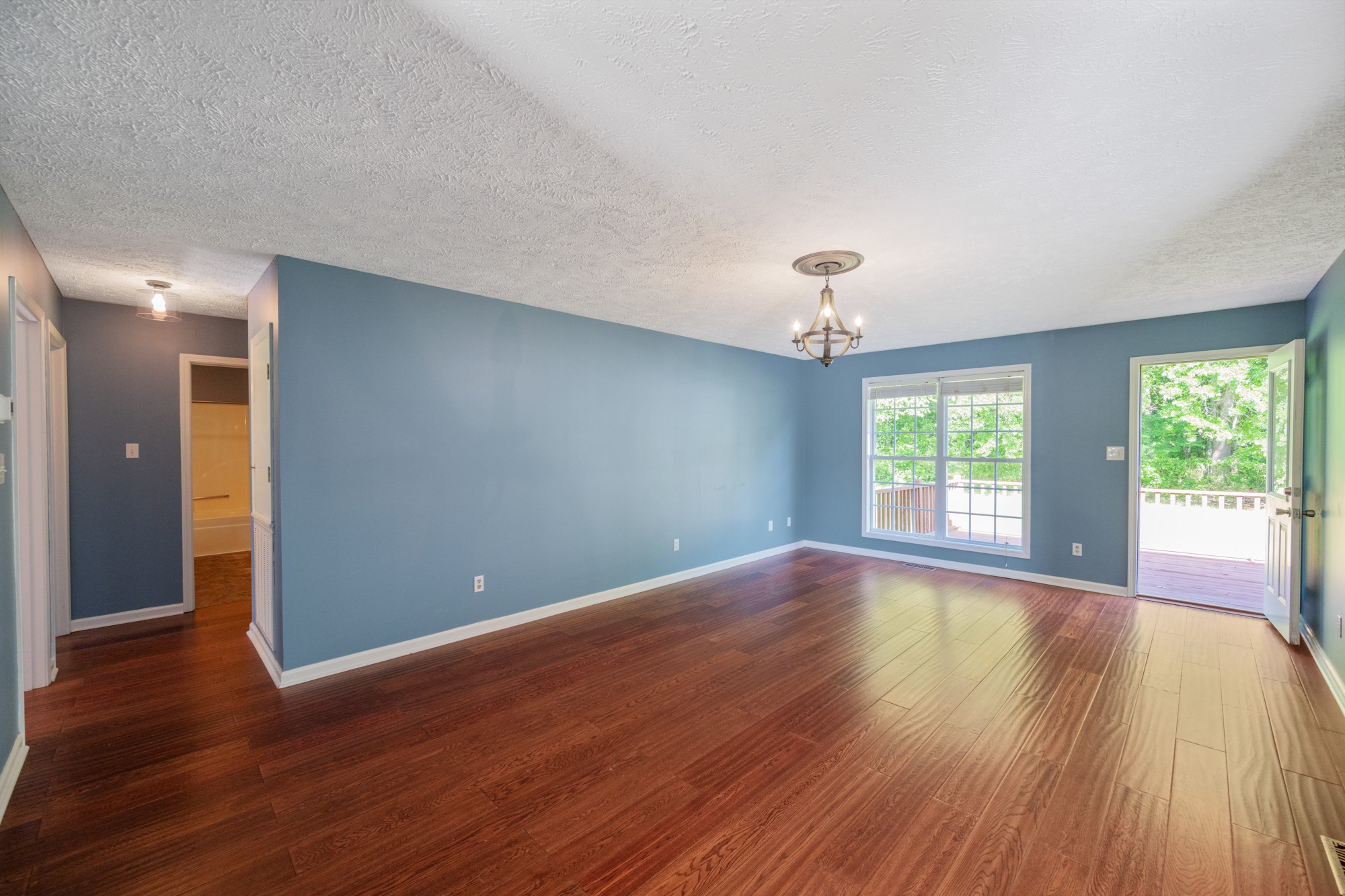 227 Hidden Valley Cir