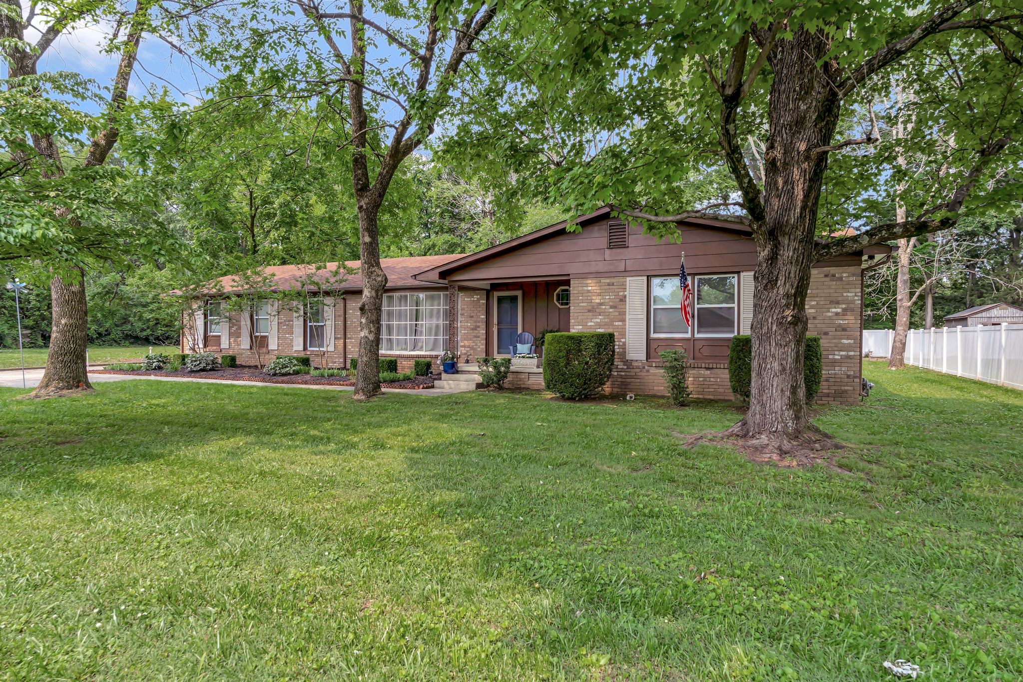 1415 Huntington Dr
