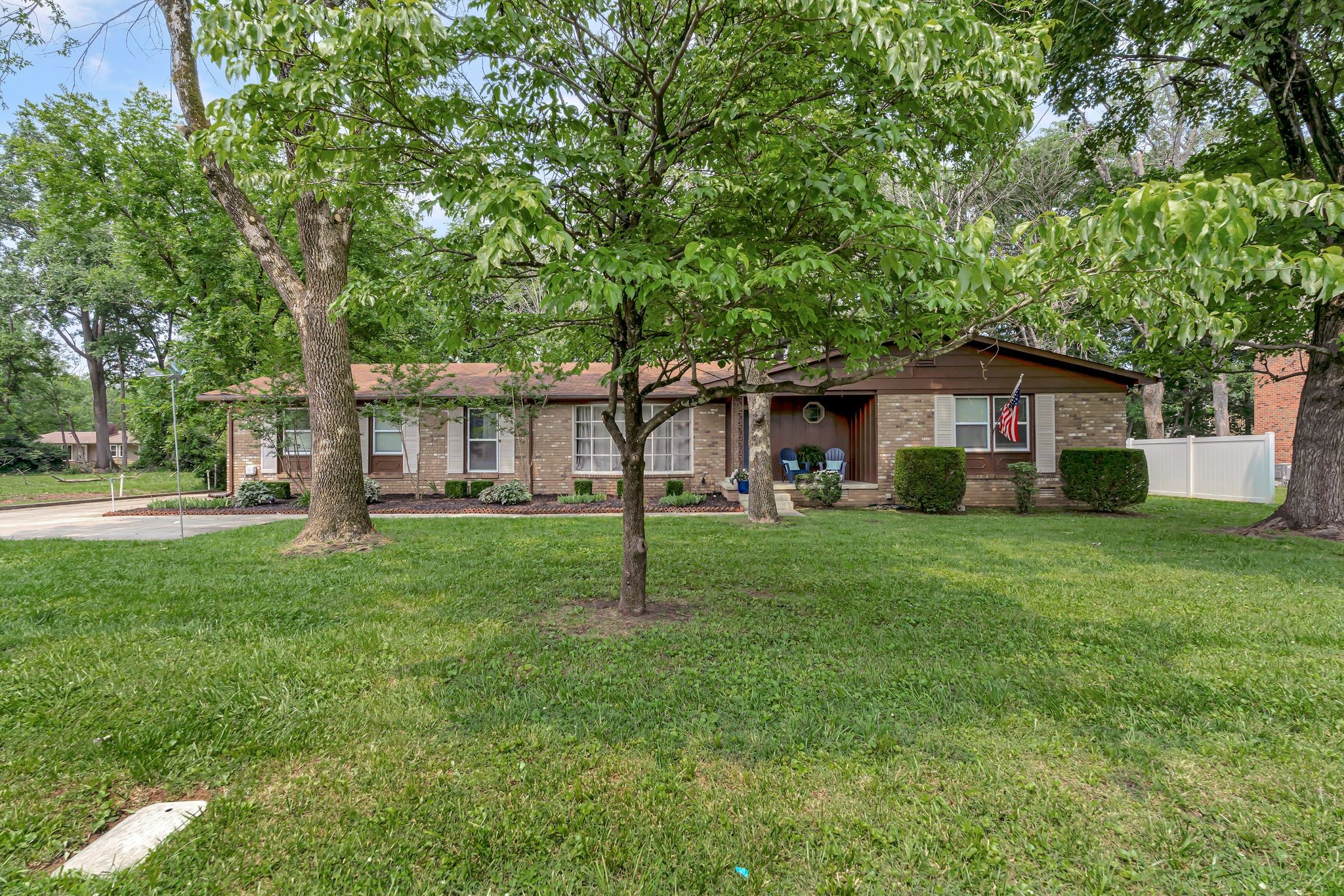1415 Huntington Dr