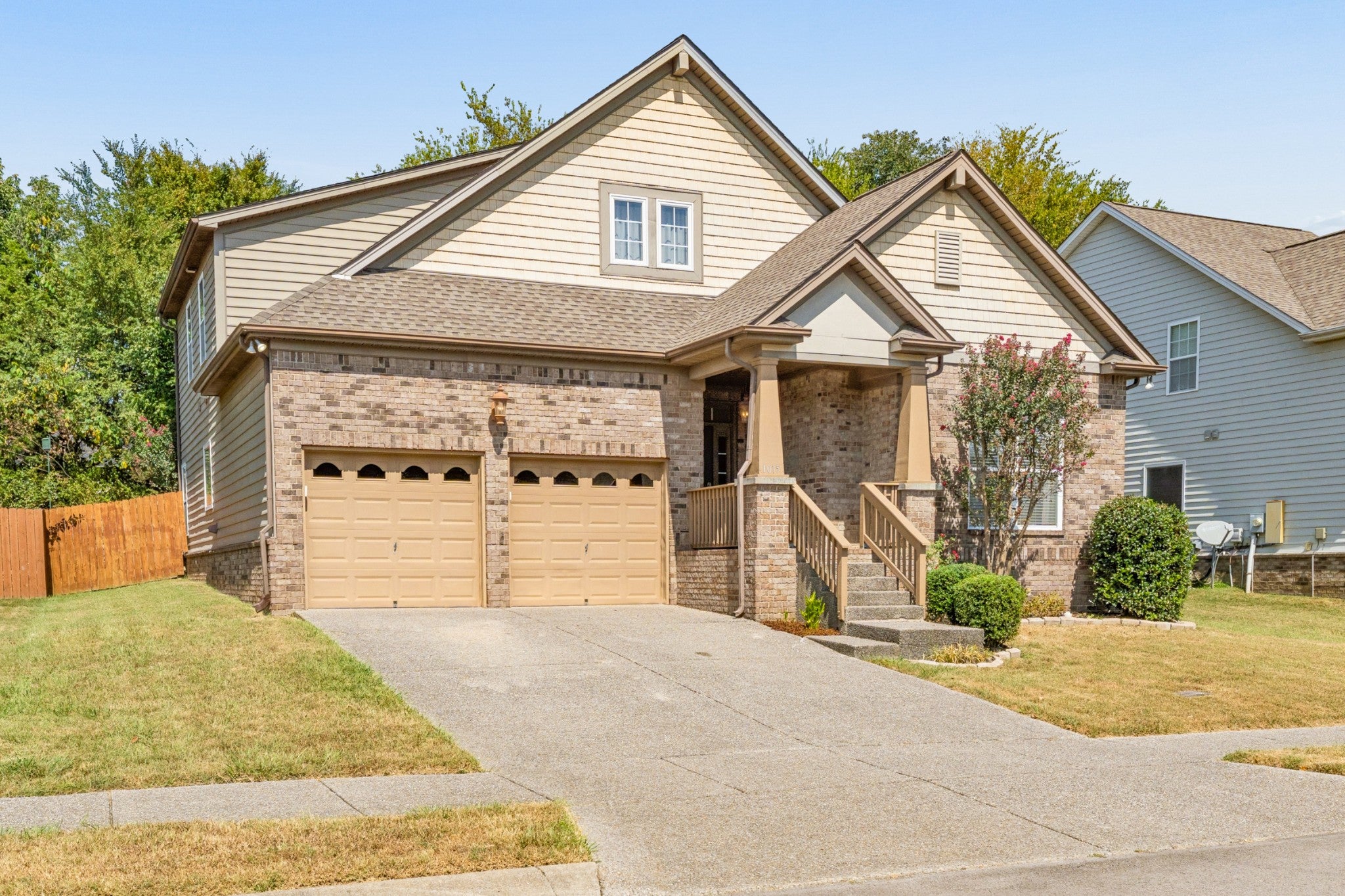 1015 Achiever Cir