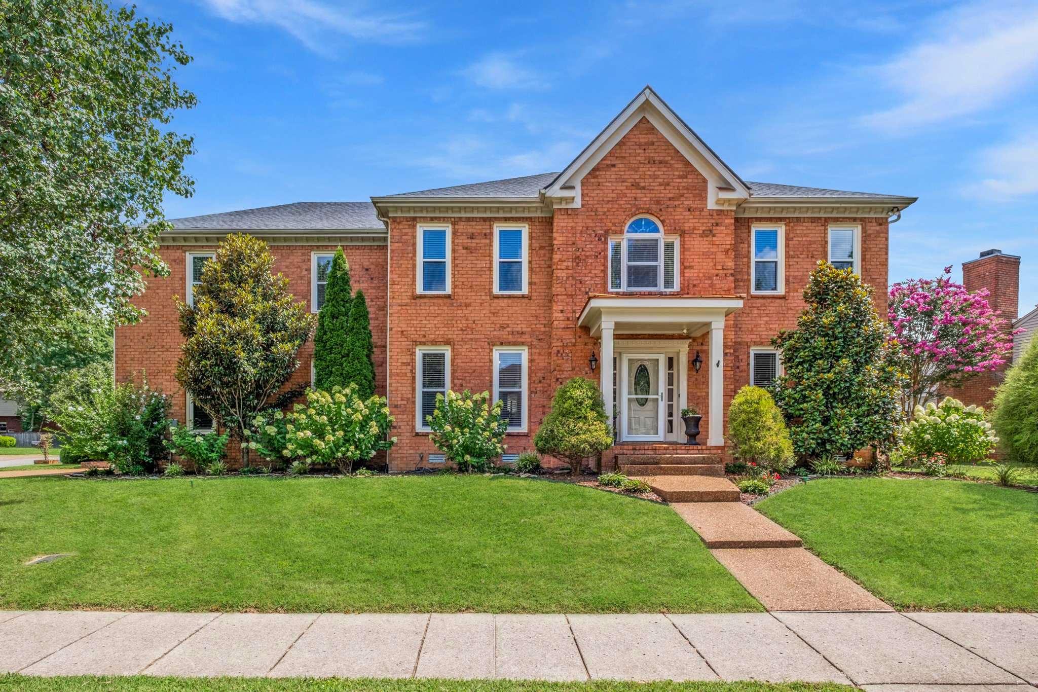 1405 Buckingham Cir