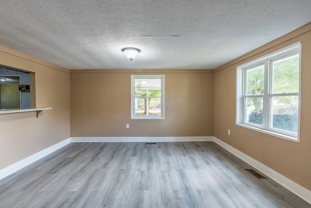 121 Highland School Rd