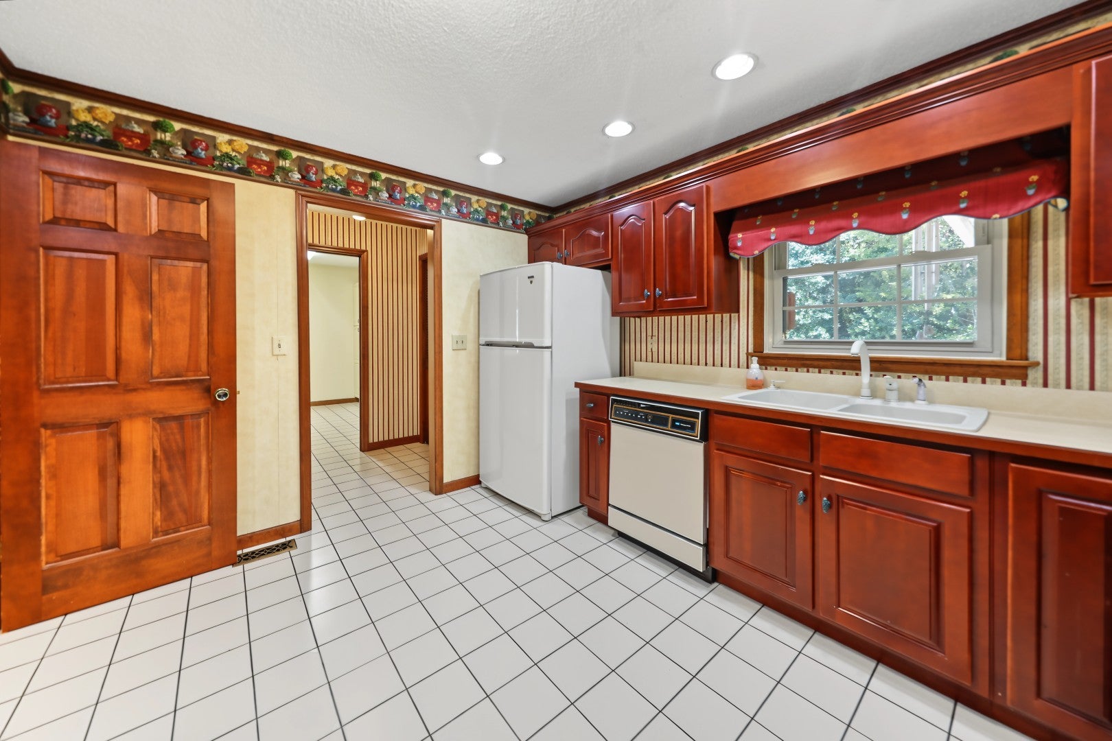 1235 Golf Course Rd
