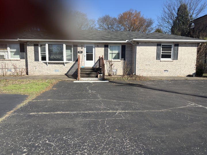 Photo 1 of 5 — 5530 NW Broad St NW, Murfreesboro, TN 37129